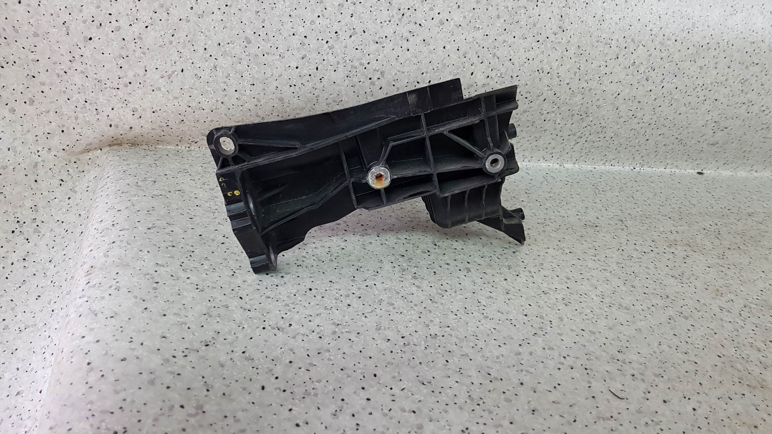 MERCEDES E KLASA W213 OKULAR console holder lights left front 9996