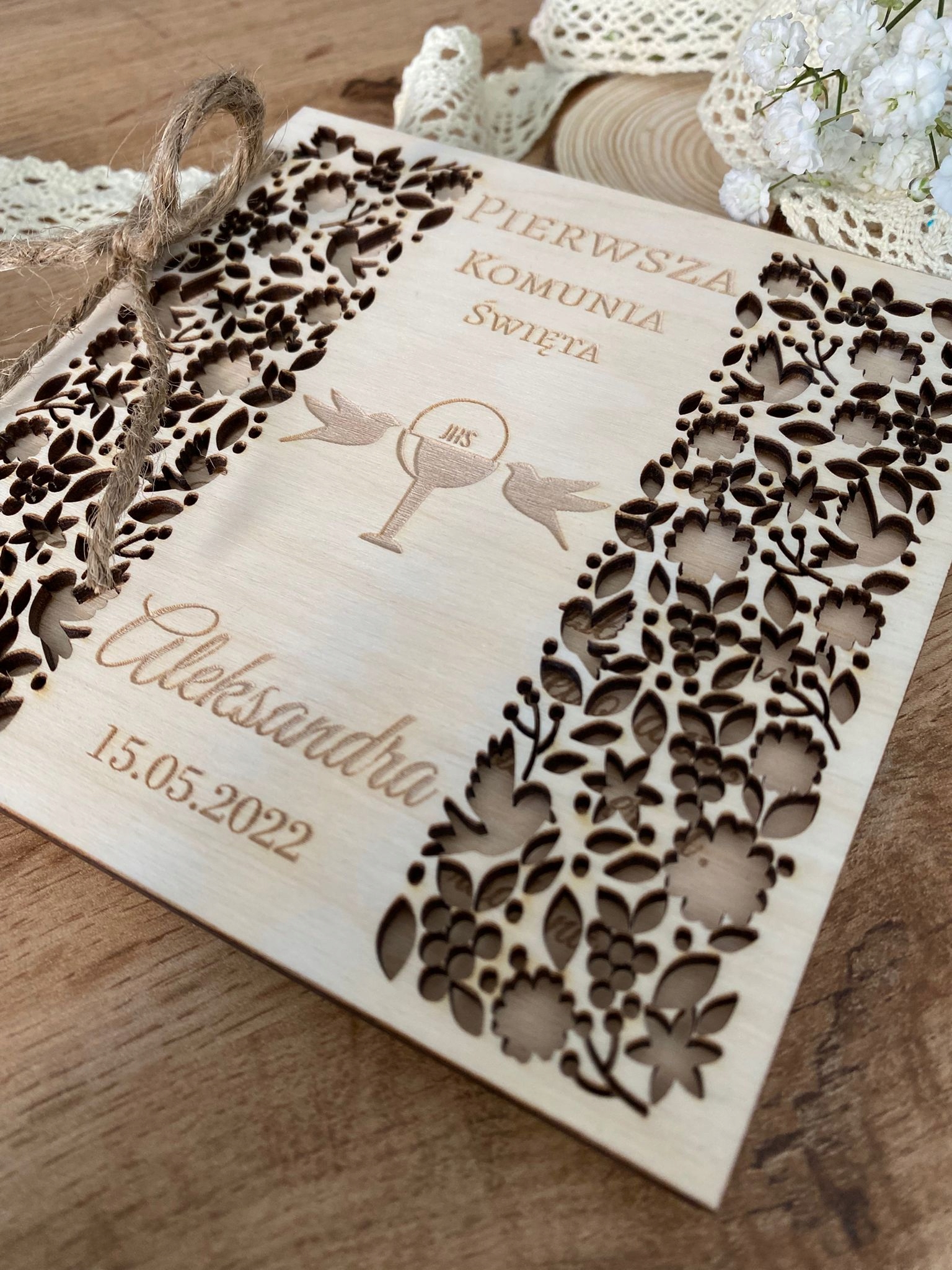 PREZENT PAMIĄTKA PIERWSZA KOMUNIA ŚWIĘTA DREWNO Marka inna