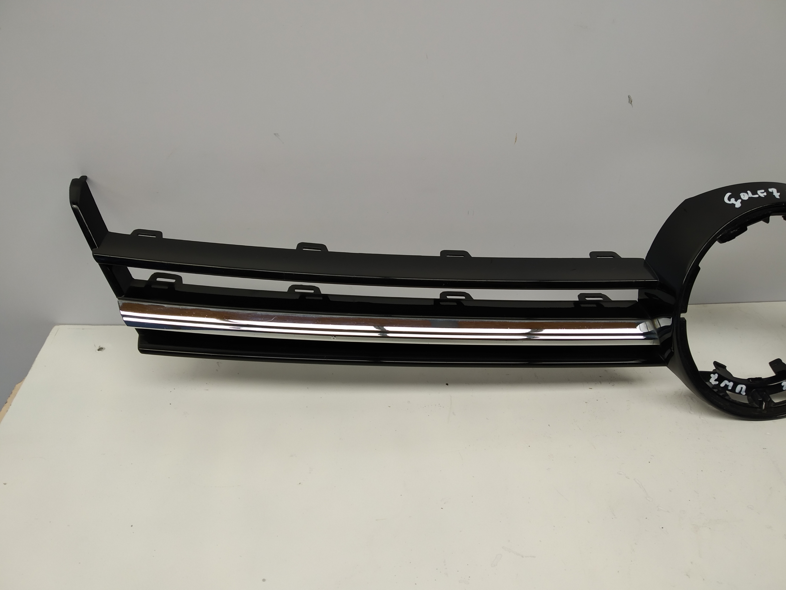 16- Vw Golf VII 7 lift front PREKLADgrill moulding chrom front frame chrom moulding