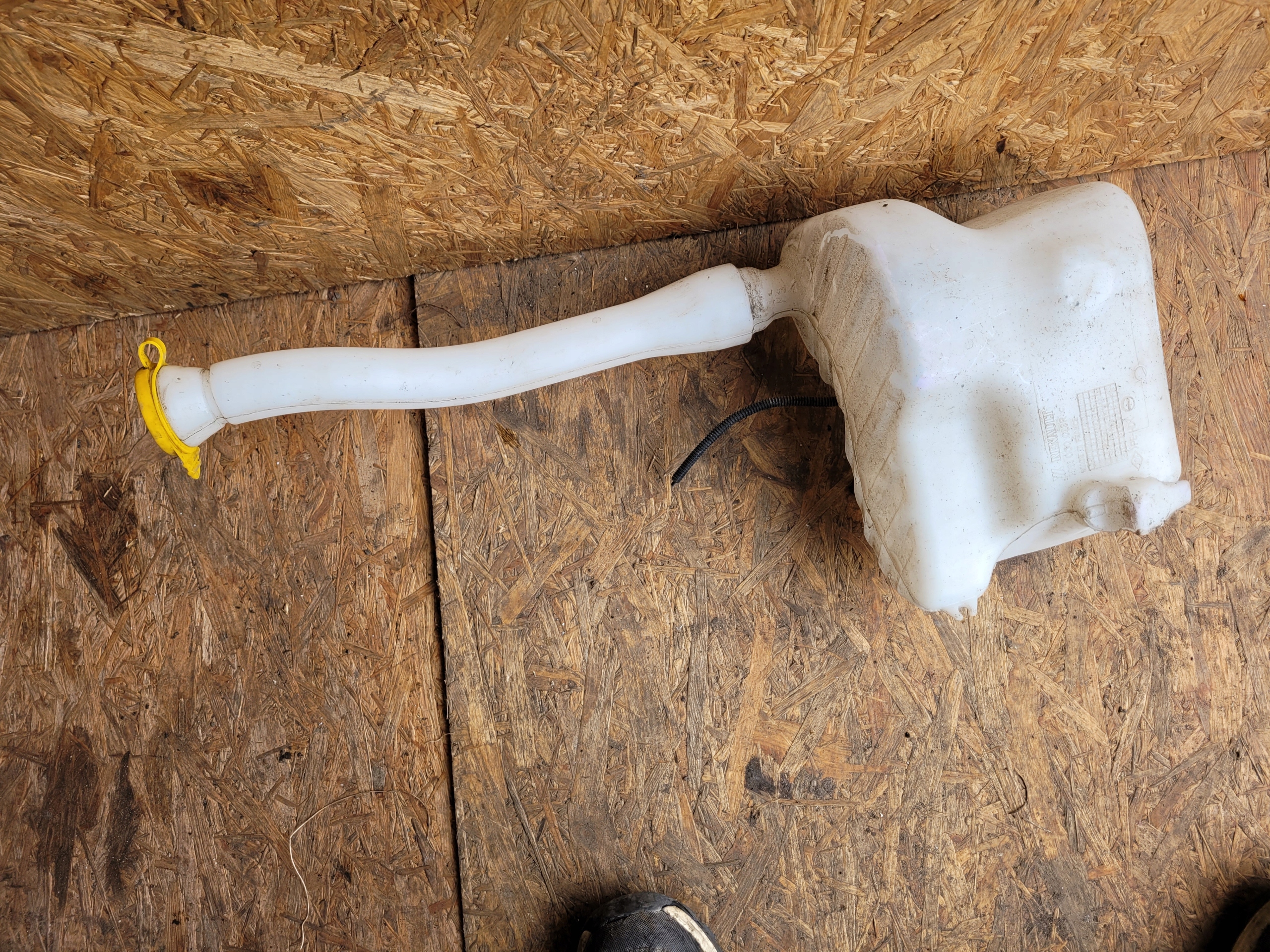 washer fluid tank RENAULT MASTER III 3
