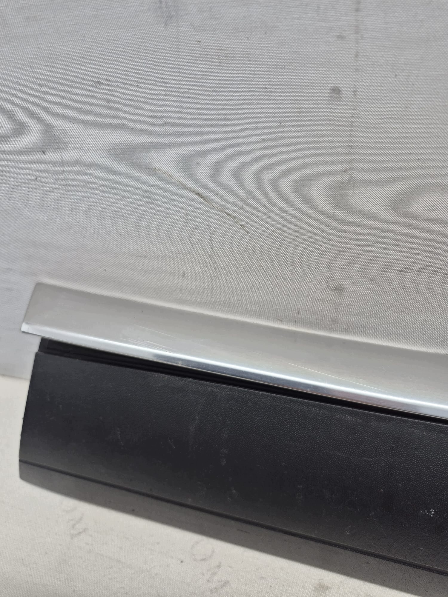 VW TOUAREG and 7L 02- moulding door left front front 7L6837788