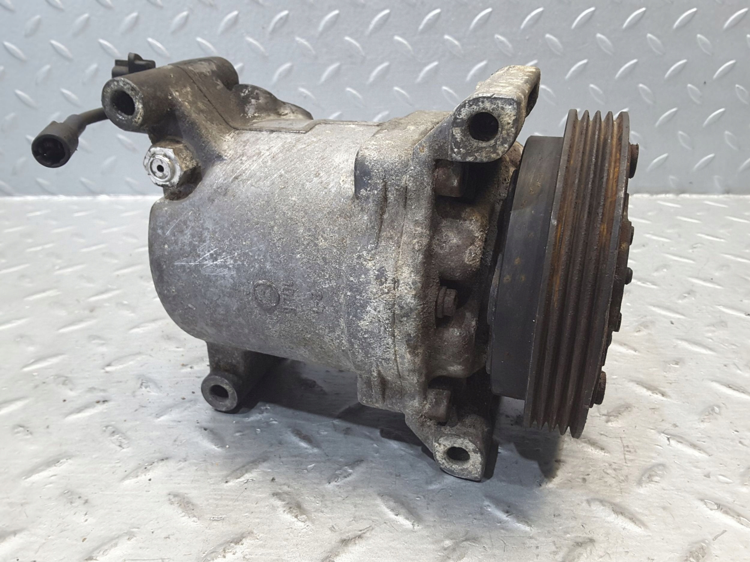 компрессор кондиционера suzuki WAGON R+ SS10LF10