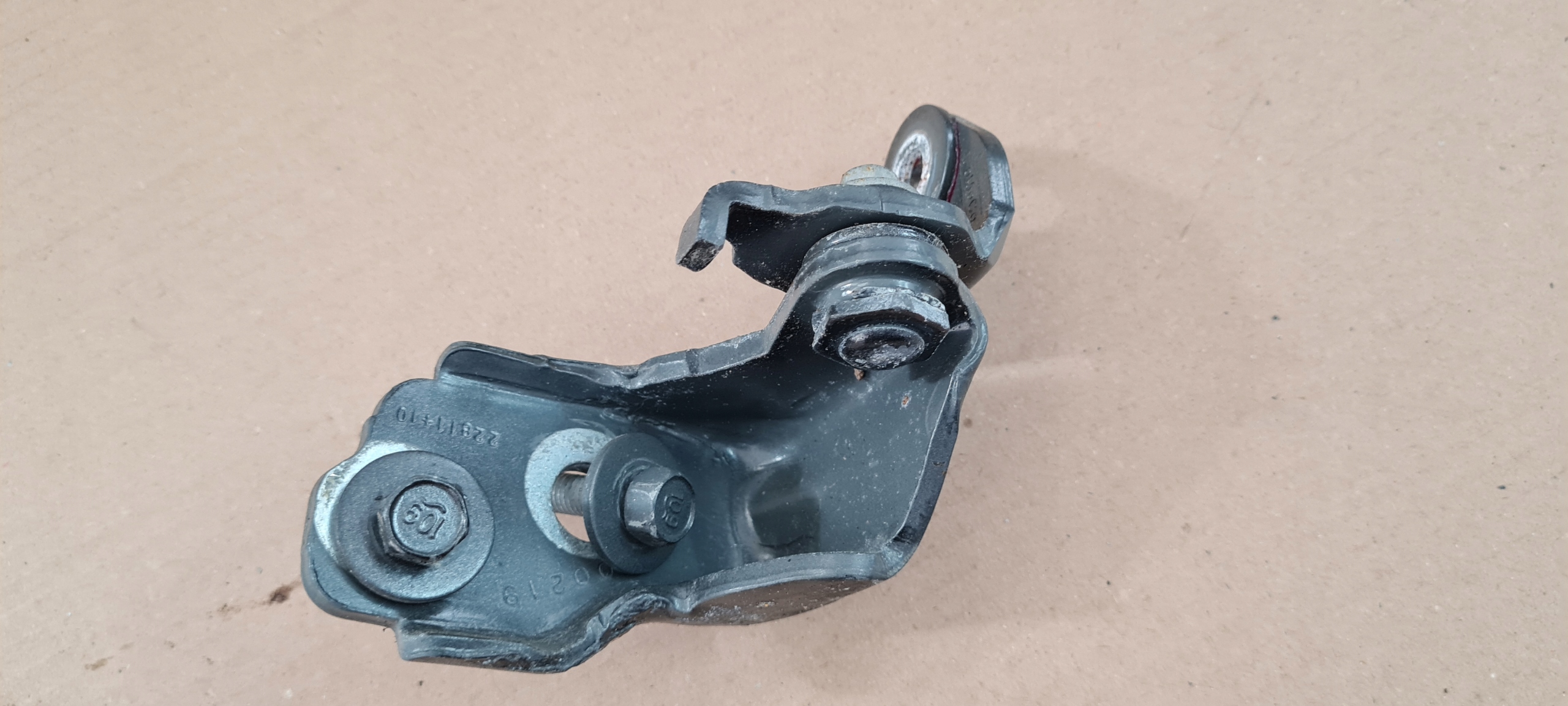 MUSTANG VI LIFT GT hinge door left front lower J7