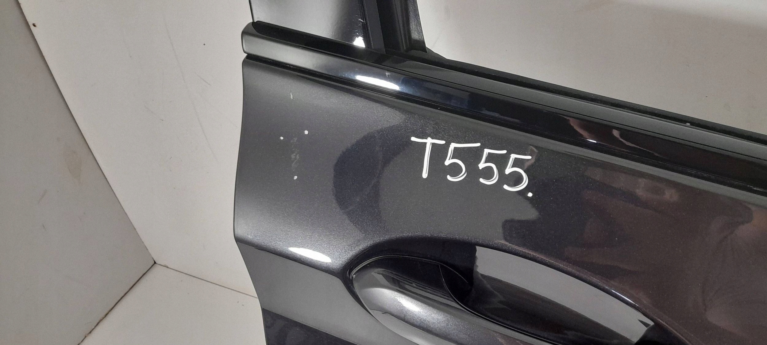 BMW X4 G02 2023r door front right (T555)