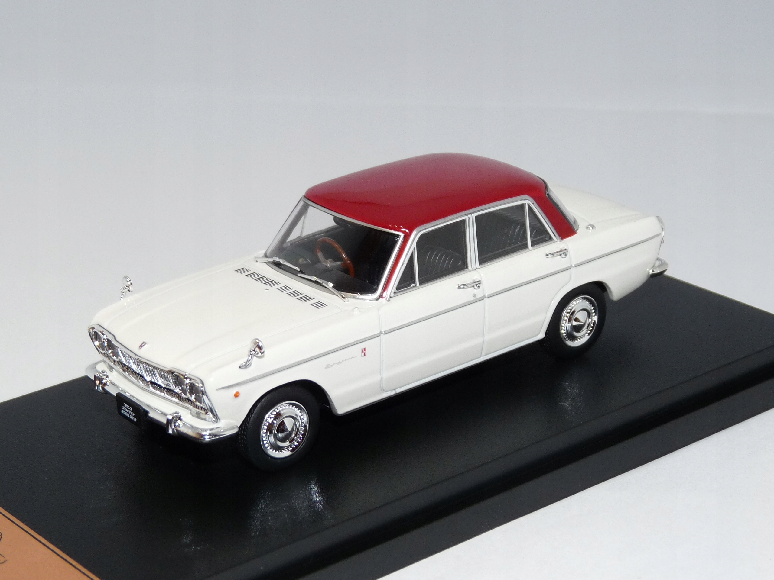 Nissan Prince Skyline 2000GT-B (1965) 1:43 Hachette