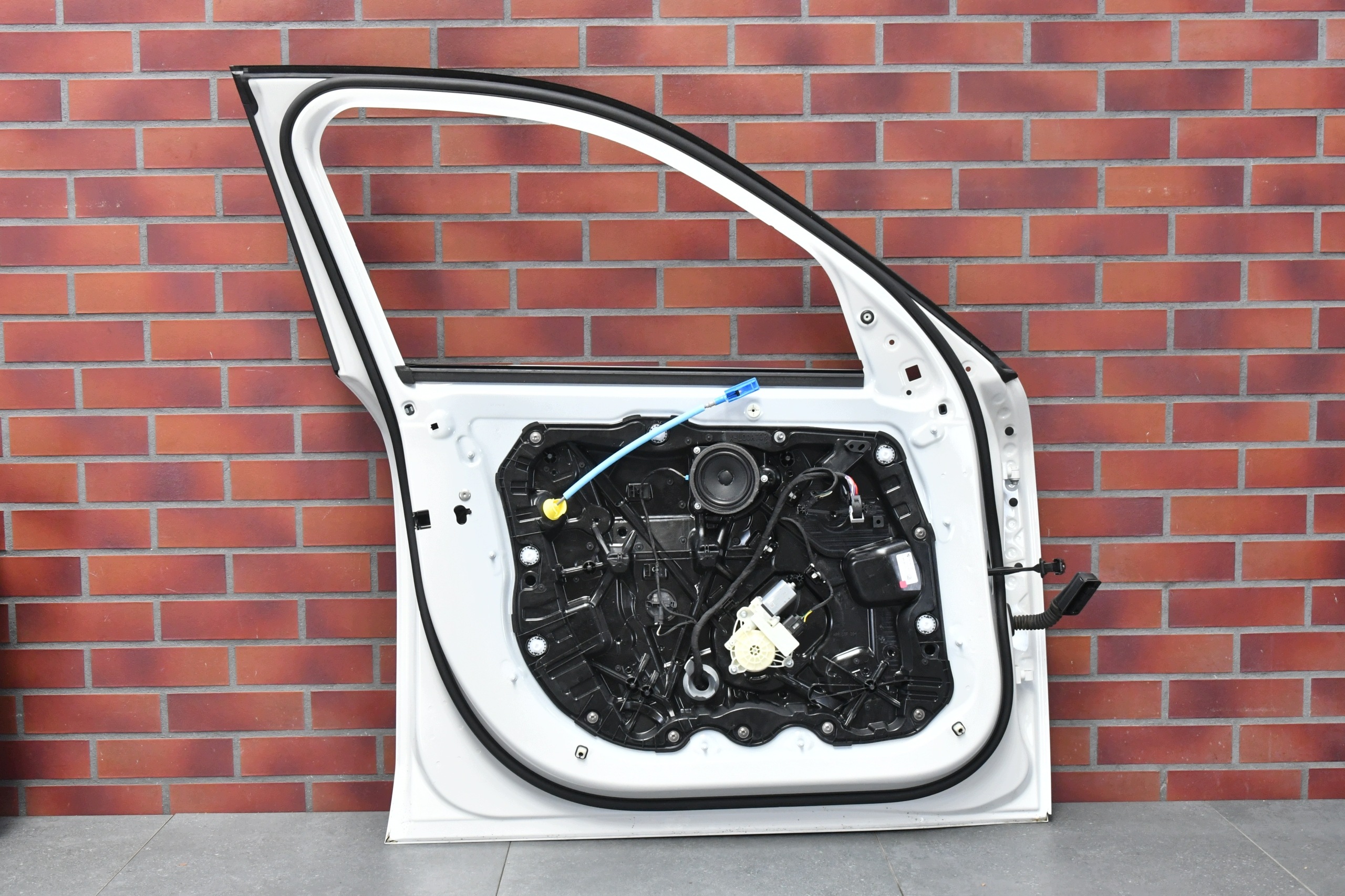 door left front front BMW X3 G45 A300 ALPINWHITE