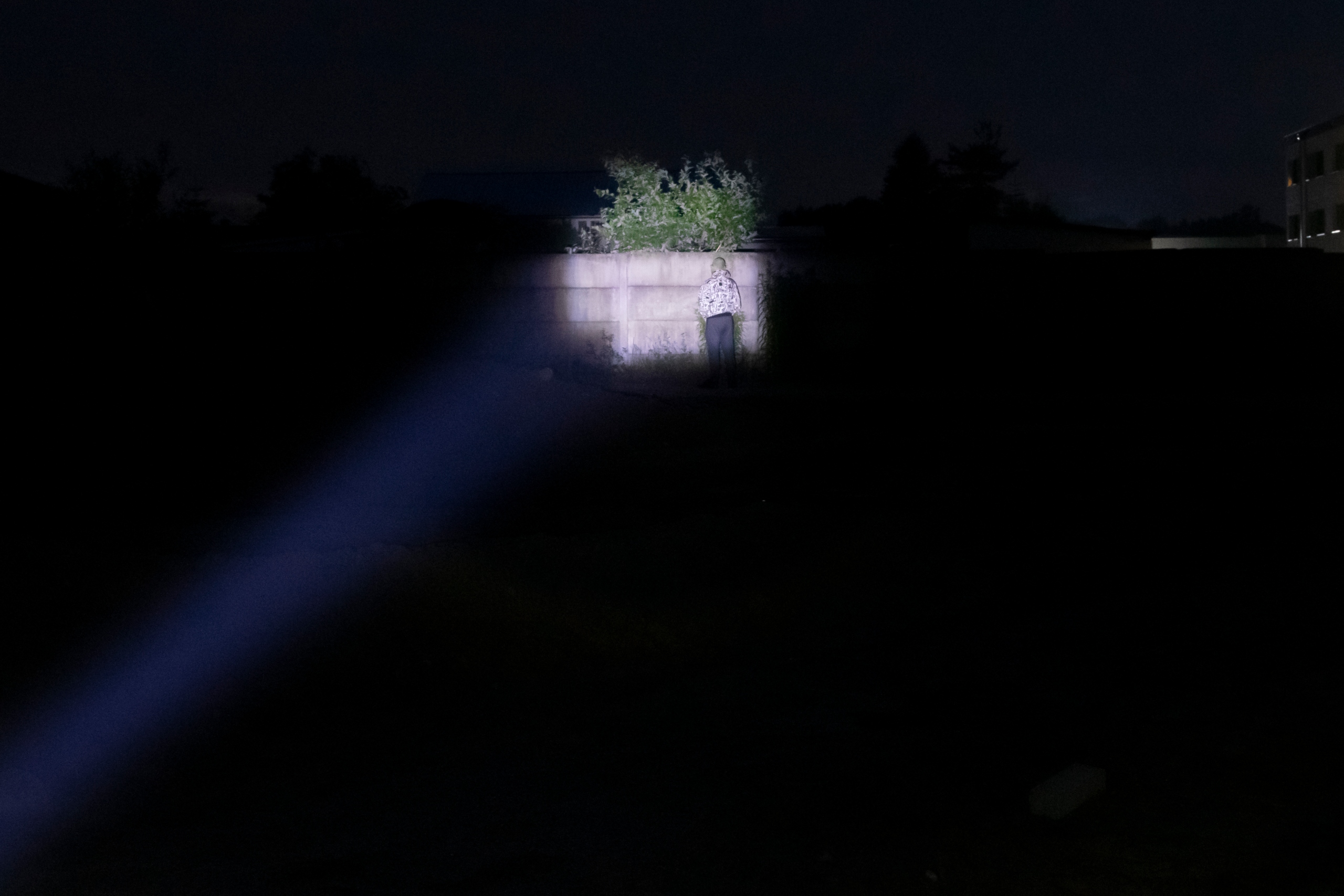 MAŁA MOCNA LATARKA LED USB TAKTYCZNA SURVIVAL ZOOM Marka Decorya