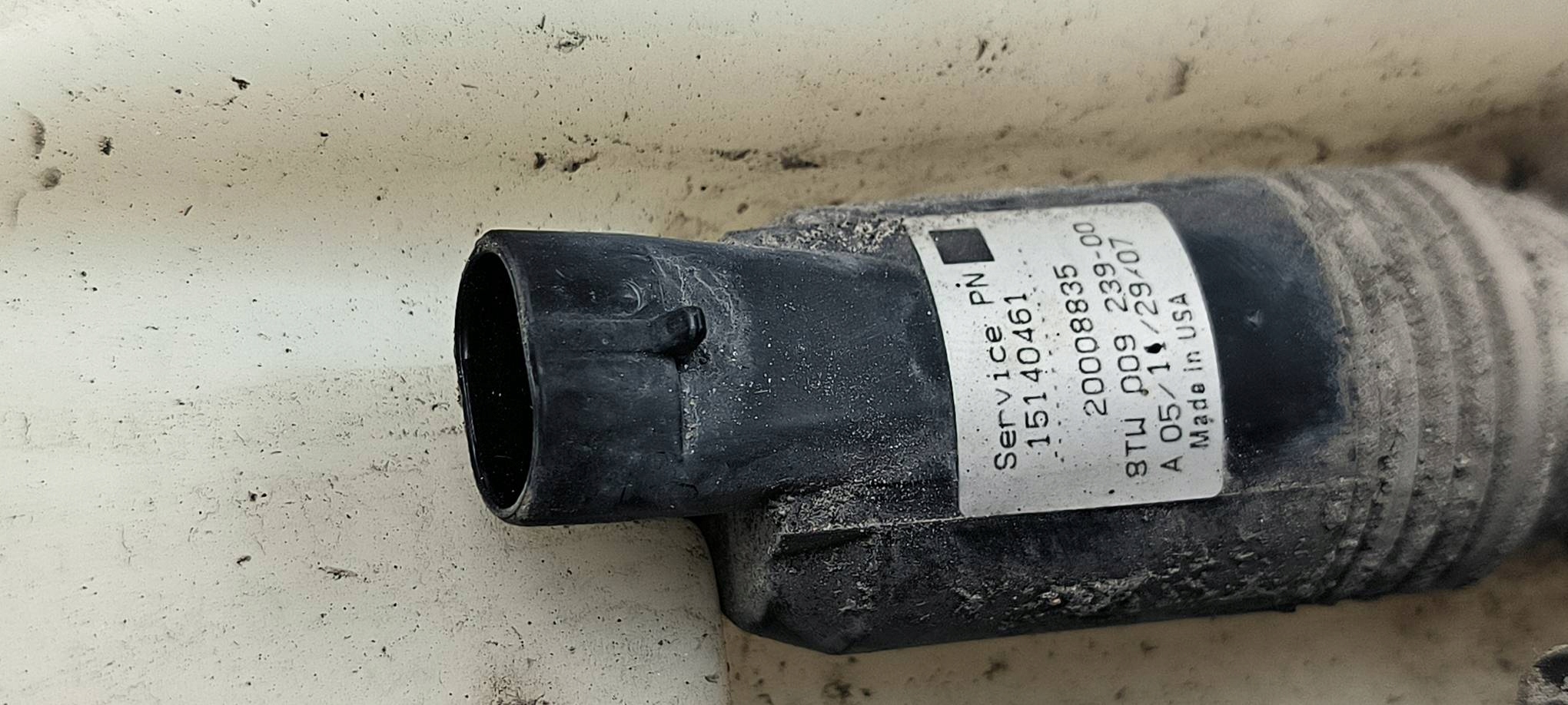 washer fluid tank 10367083 CADILLAC DTS