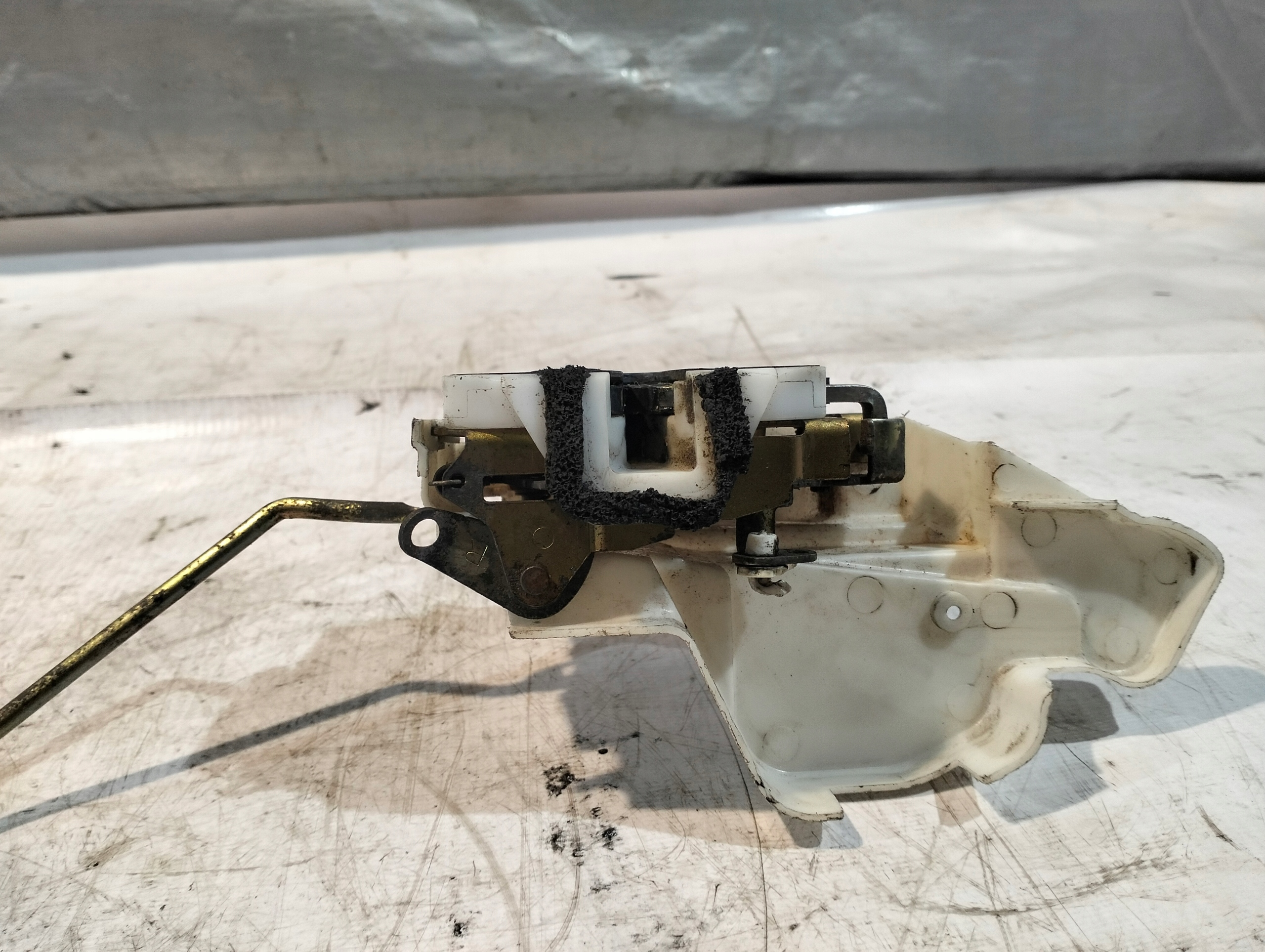 lock door front right OPEL AGILA A