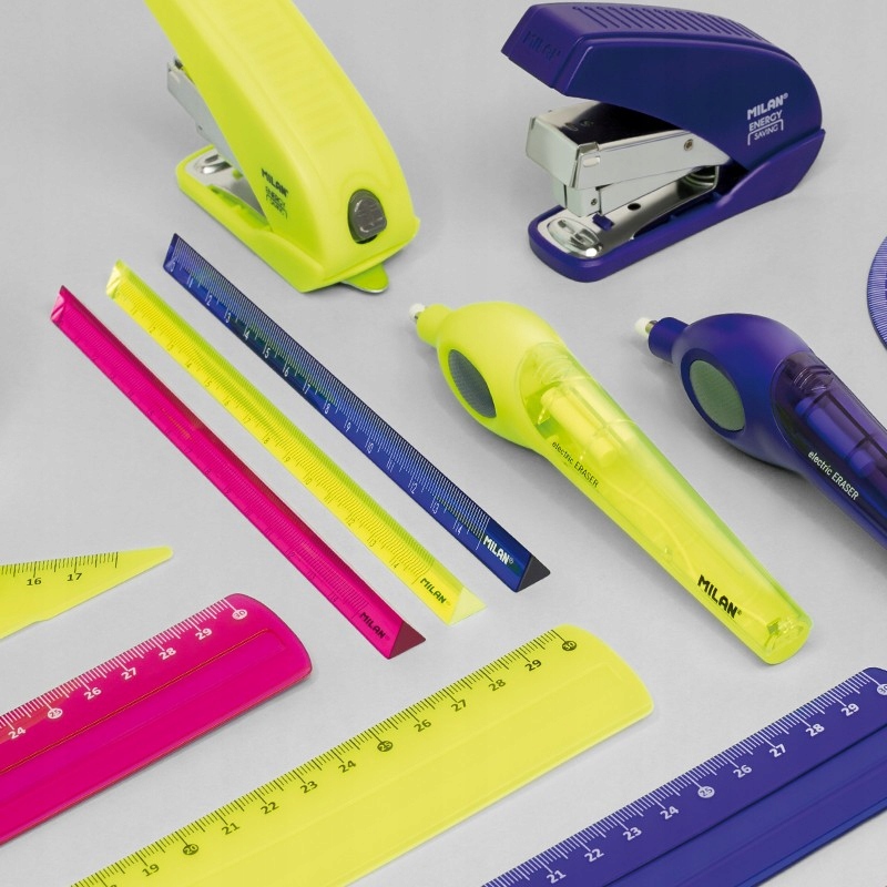 Linijka trójkątna 15 cm Milan NIEBIESKA FLUO Płeć dziewczynki