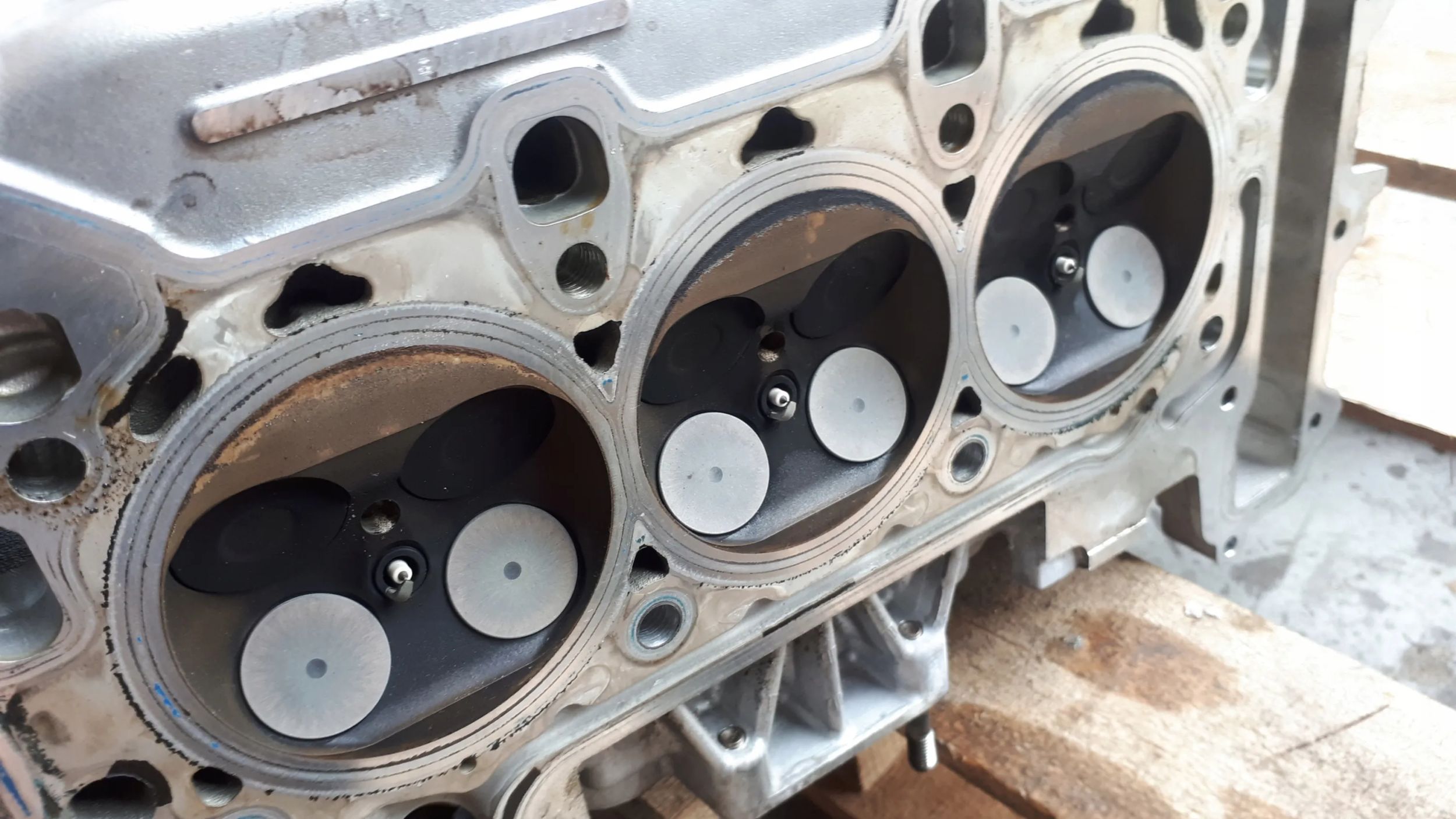 S4 B9 A4 8W head. left 3.0 TFSI CWG S5 8W SQ5