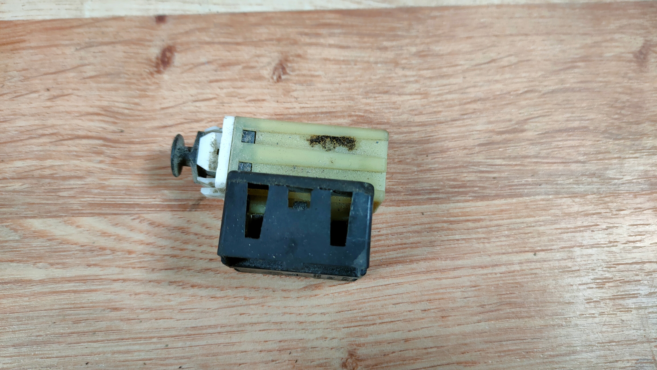 JEEP GRAND CHEROKEE WK CZUJNIK HAMULCA HALLA