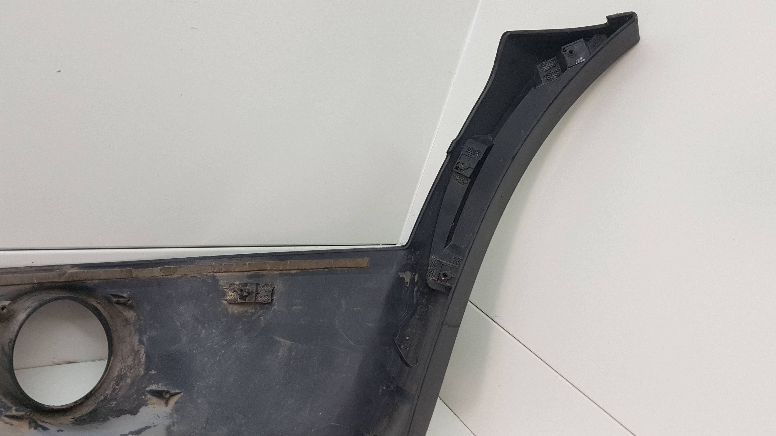 MITSUBISHI L200 DAKAR heckspoiler der stoßstange vorne rechts MZ313239