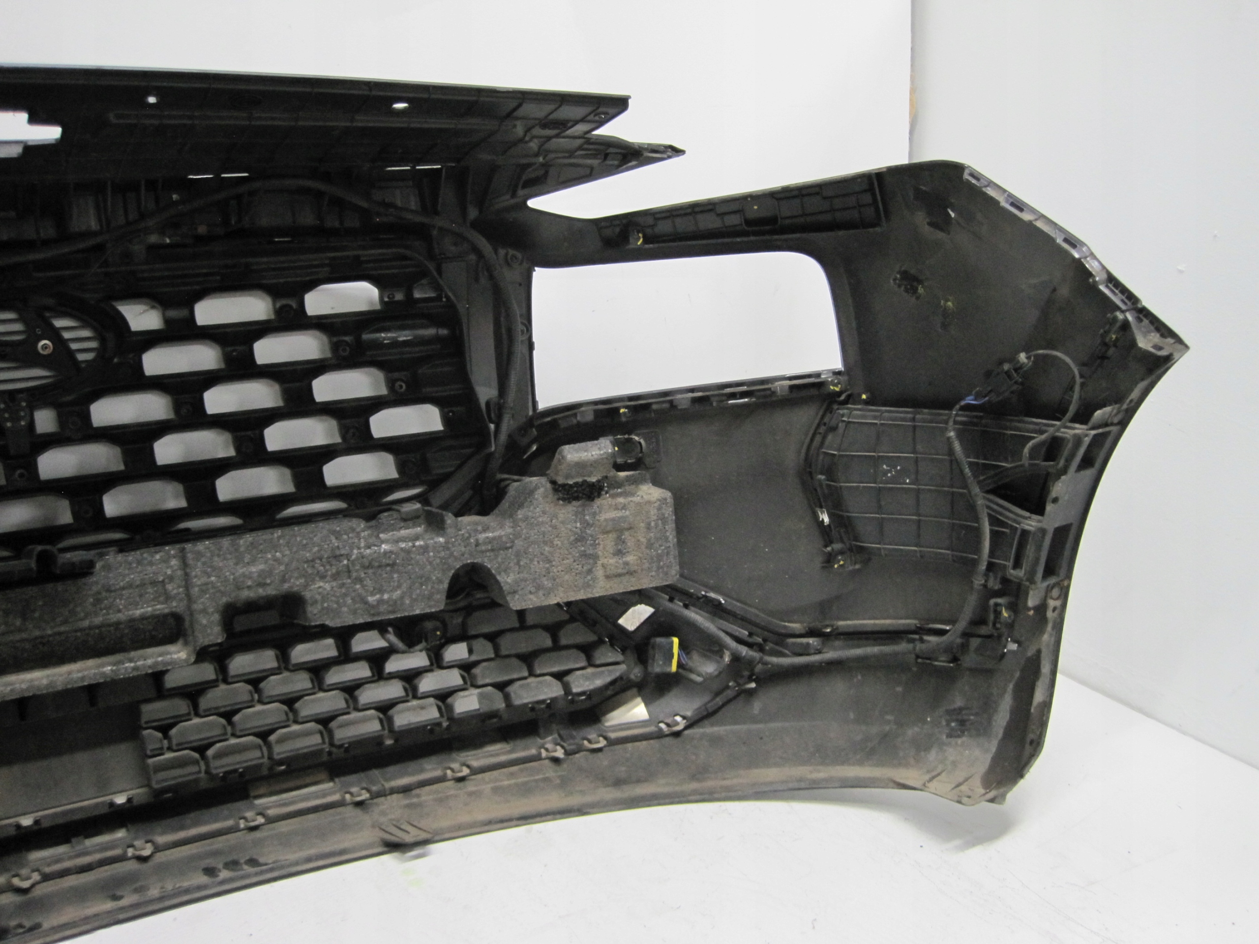bumper HYUNDAI SANTA FE IV LIFT 20R 4 PDC below RADAR KAMERA front front