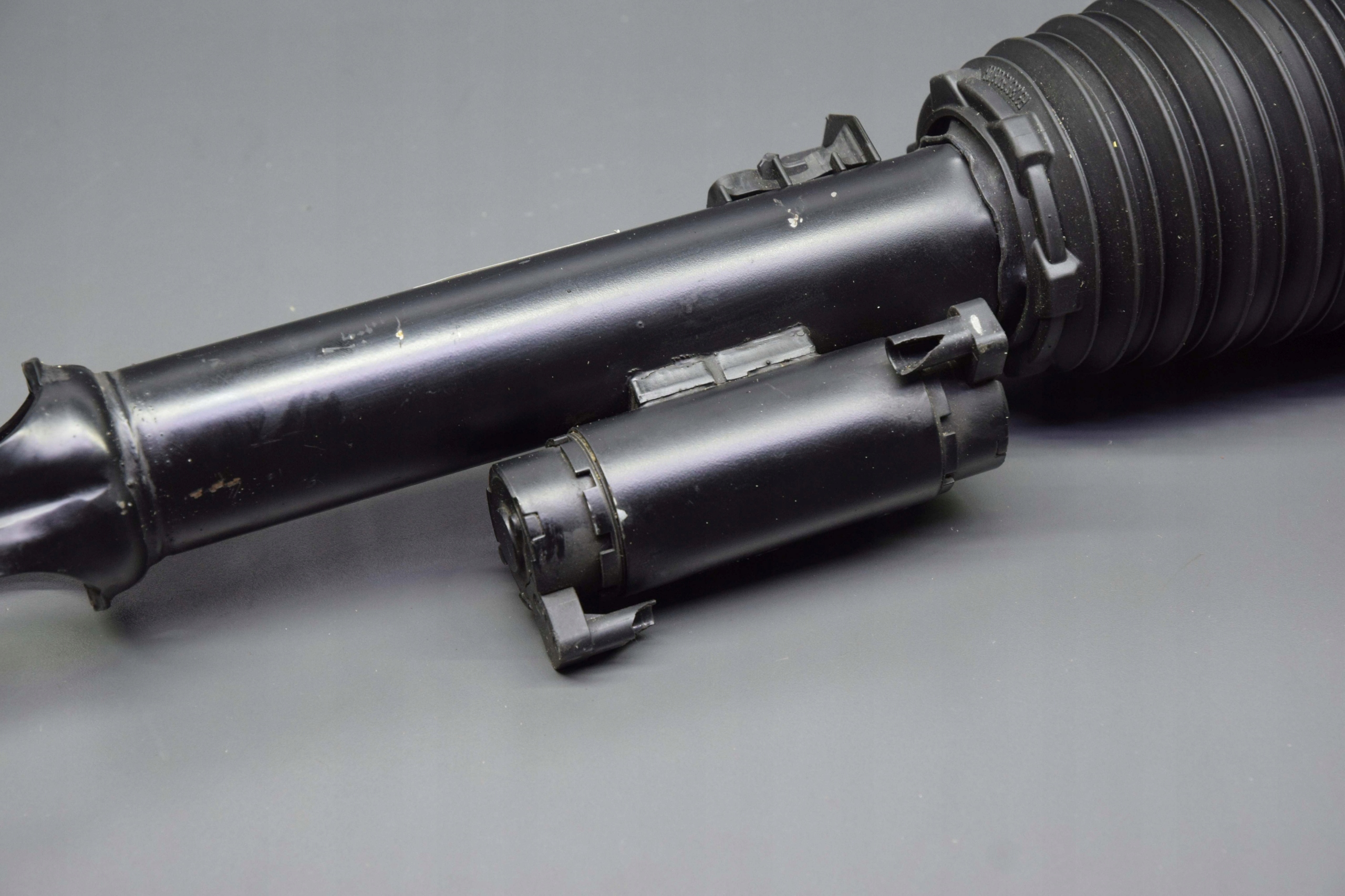 shock absorber left front BMW 6 G32 6866701