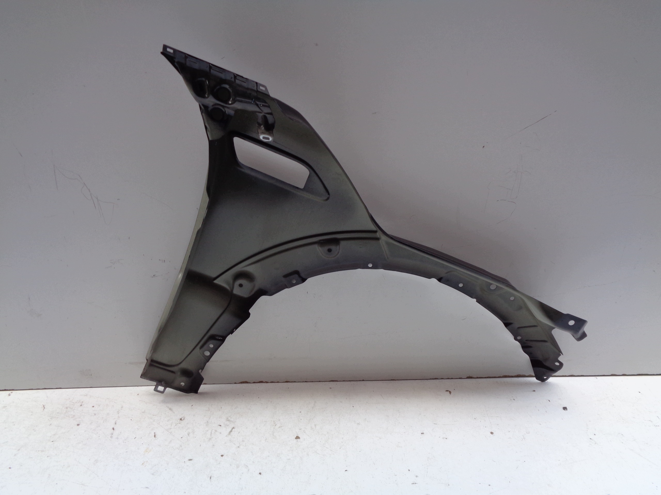 fender left front MINI CLUBMAN F54 NR 53489