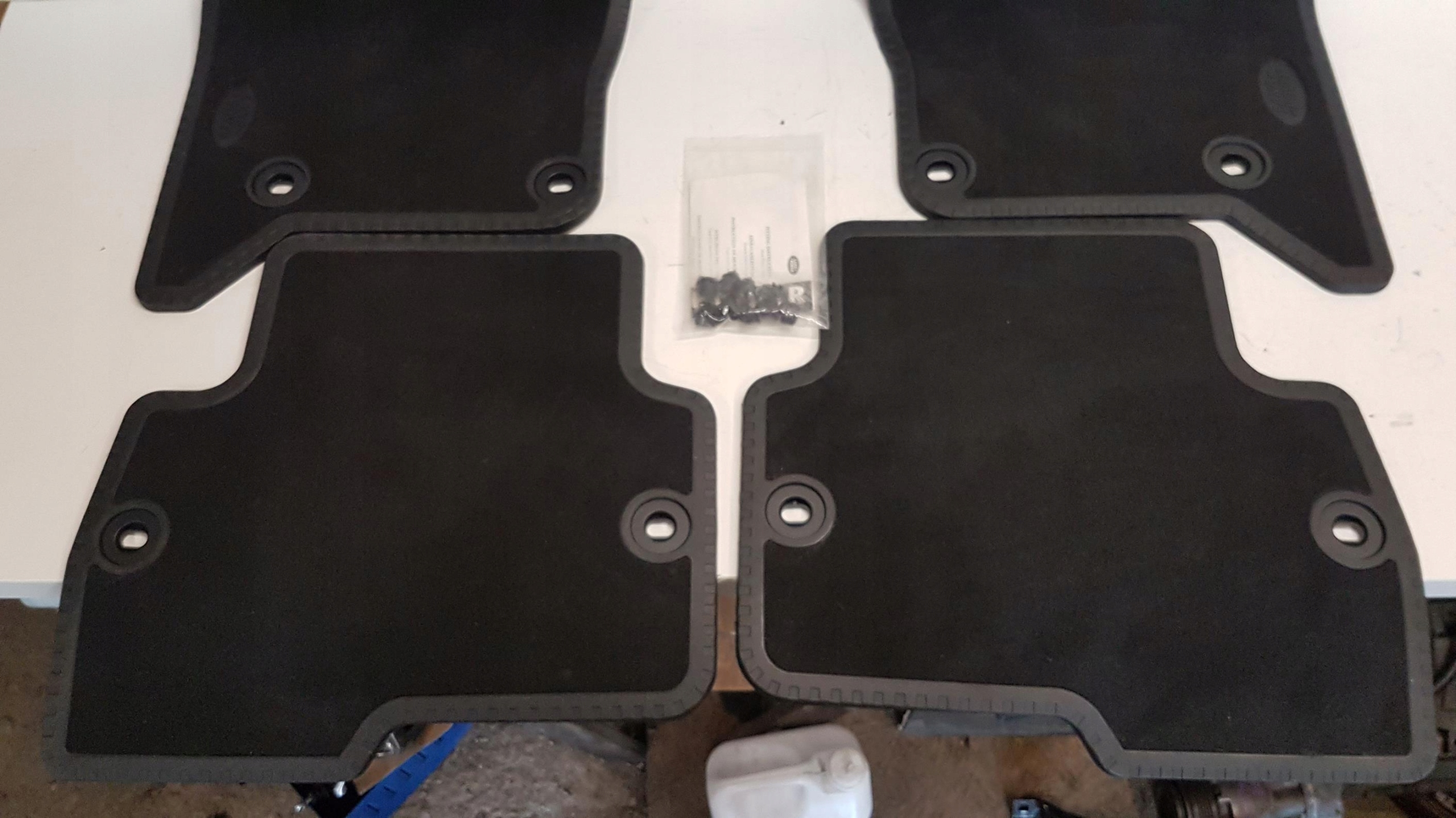 mats WELUROWE LAND ROVER LR3 EAH500040PVJ