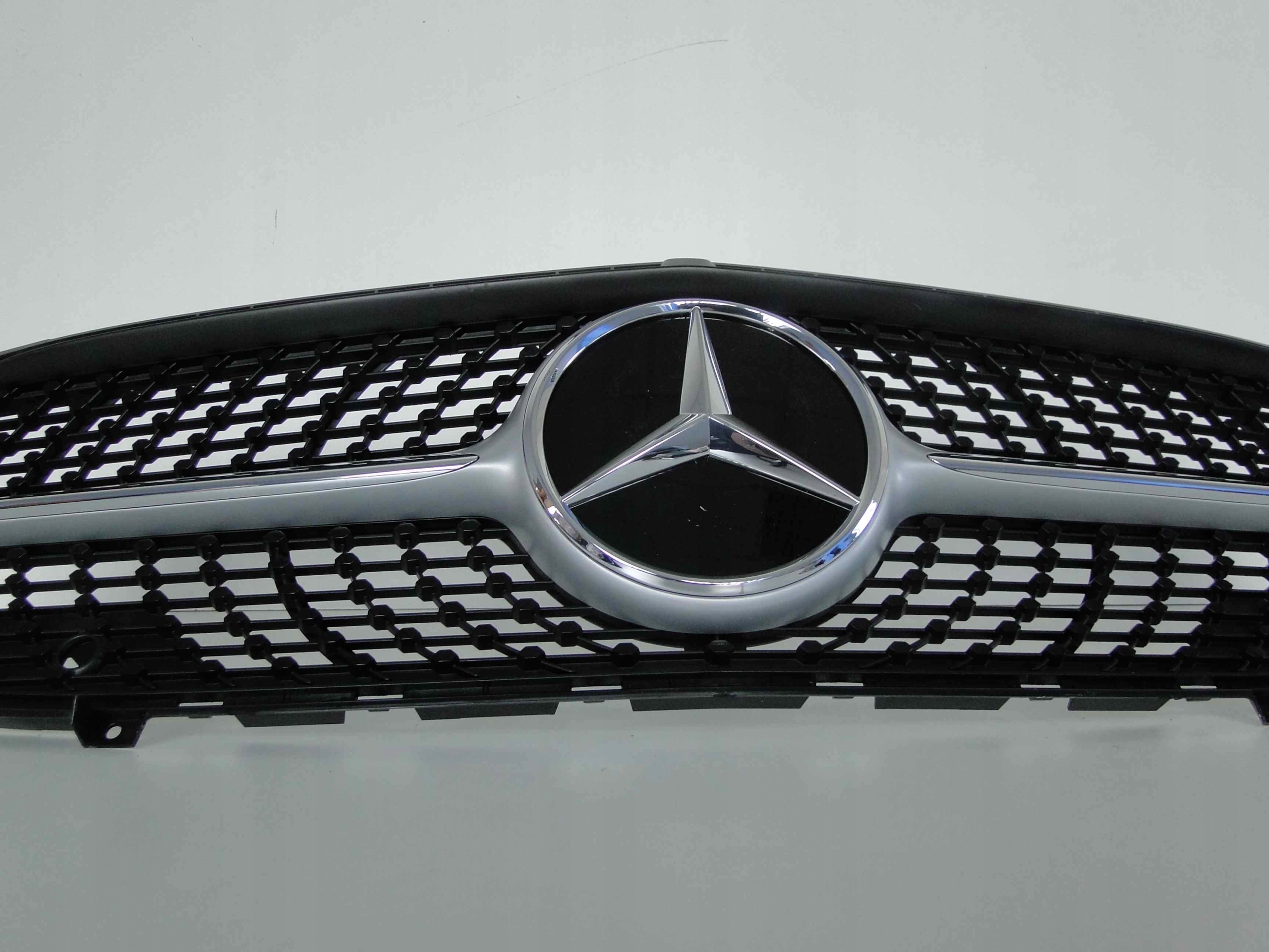 MERCEDES CLA 118 GRILL ATRAPA CZARNY DIAMENT ORYG Typ samochodu Samochody osobowe