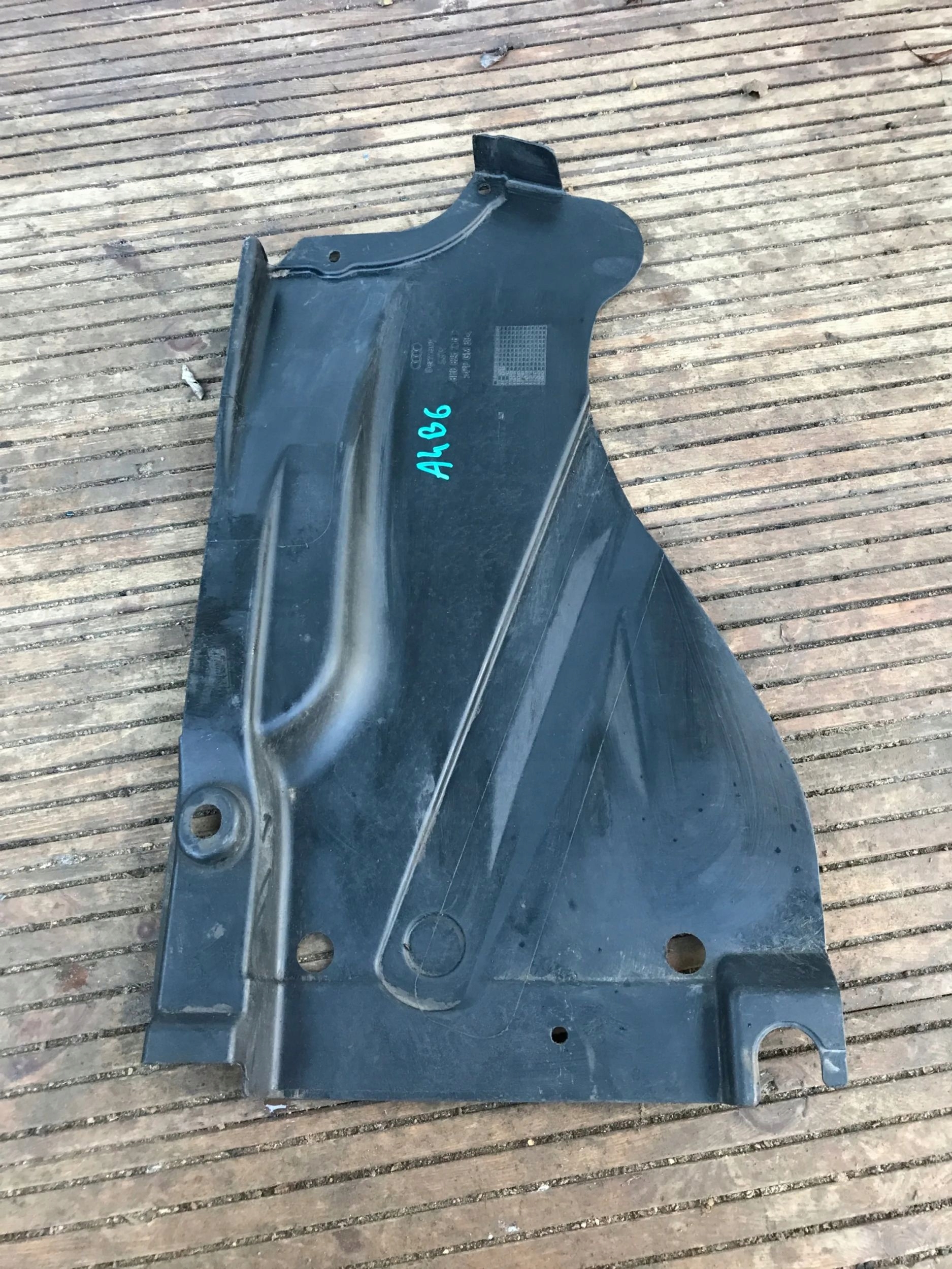 Blende Abdeckung abdeckung Unterfahrschutz AUDI A4 B6 8E0825216D