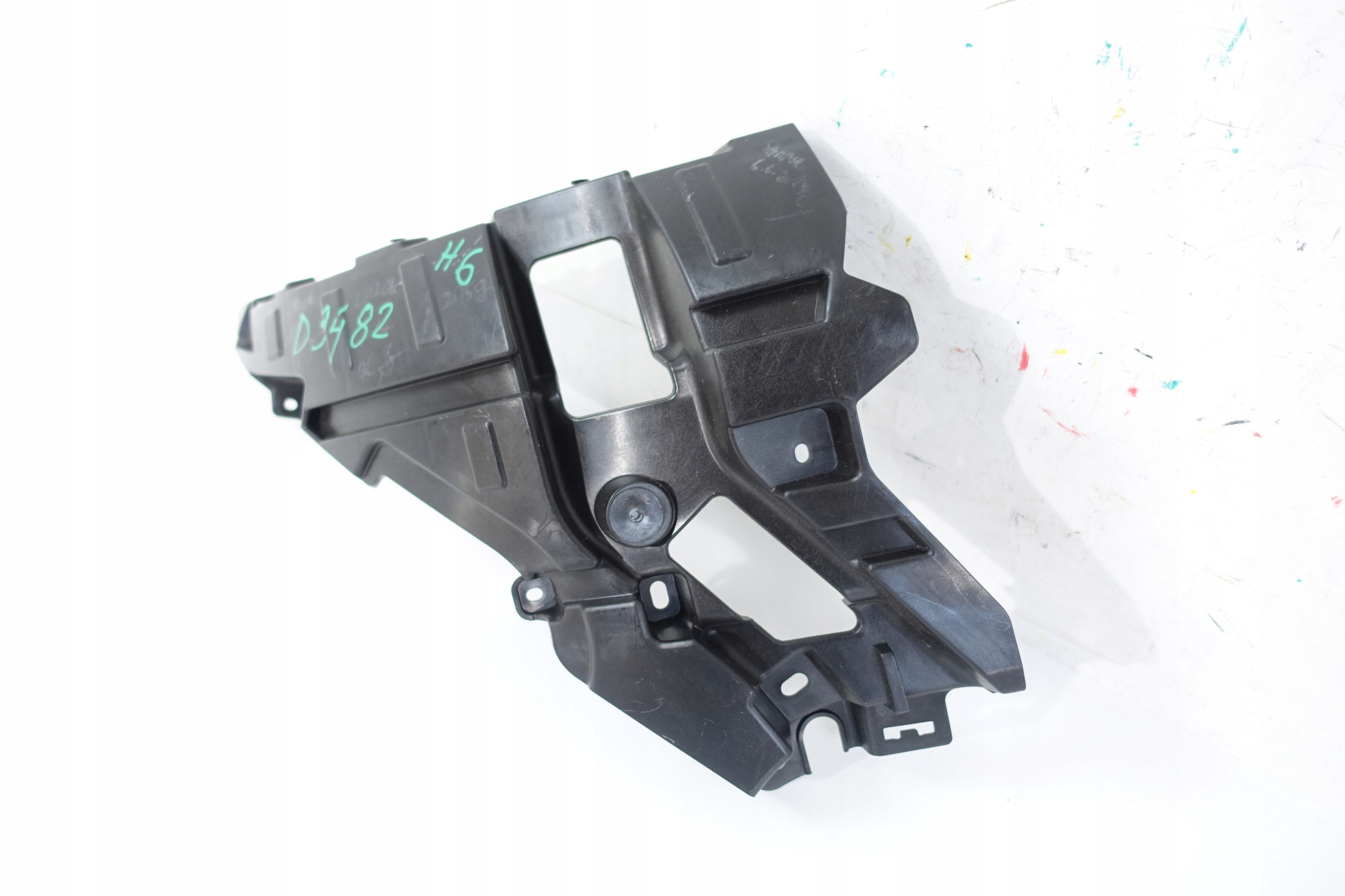 HYUNDAI KONA II EV bumper bracket right front 23- 86558-HF000