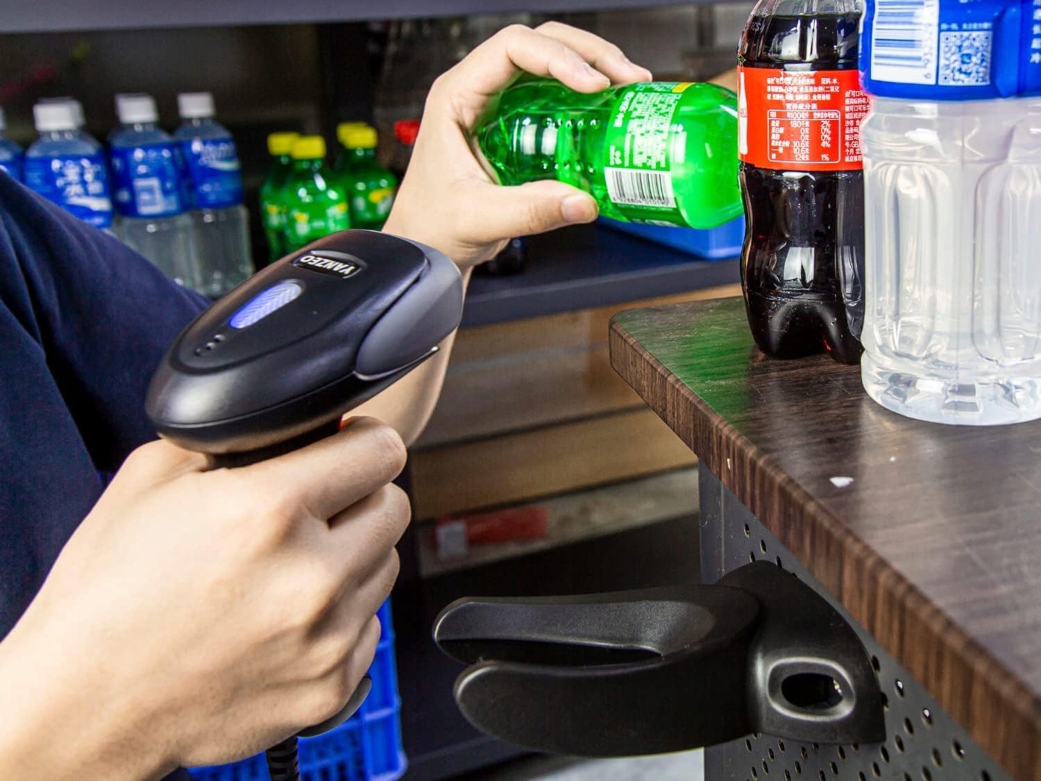 Przewodowy czytnik kodów 1D yanzeo Kod producenta l1100