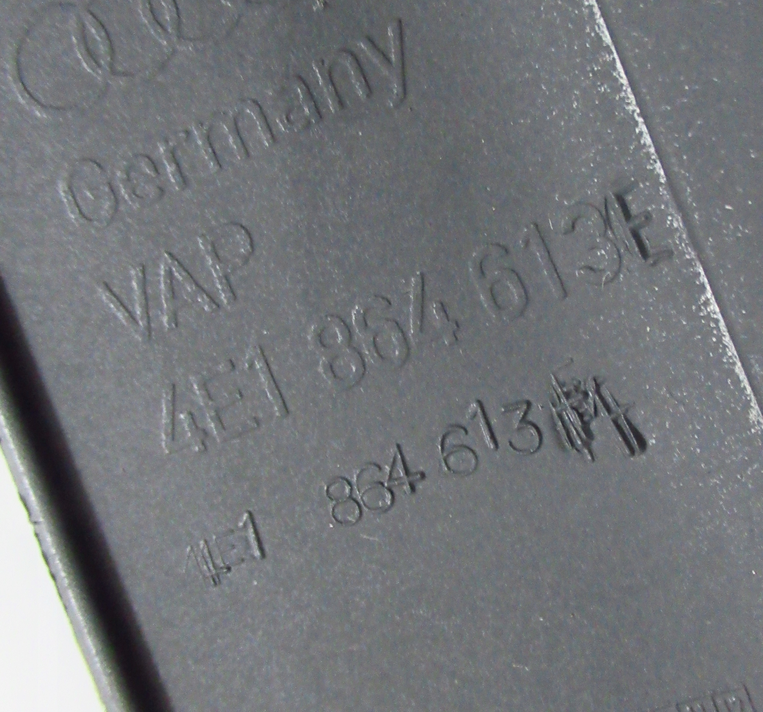AUDI A8 D3 3.0 TDI moulding threshold left