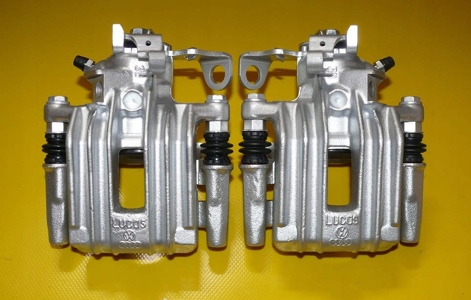 41 314/1 - Затискачі лівий задній правий VW New BEETLE 230/9 98-10R