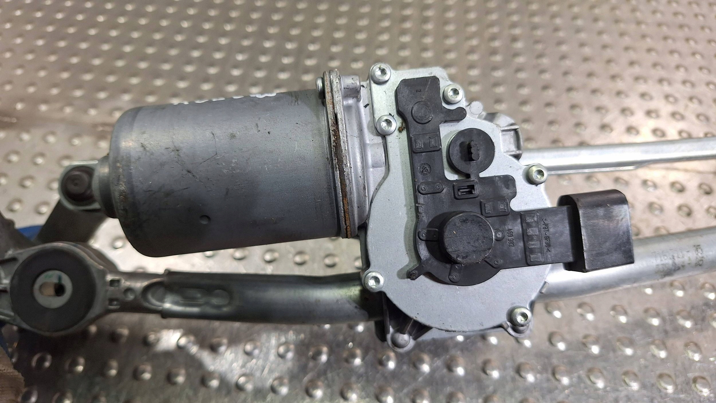 Gestänge Motor Wischer vorne 6978263 BMW 3 E90 E91 E92 E93 EUROPA
