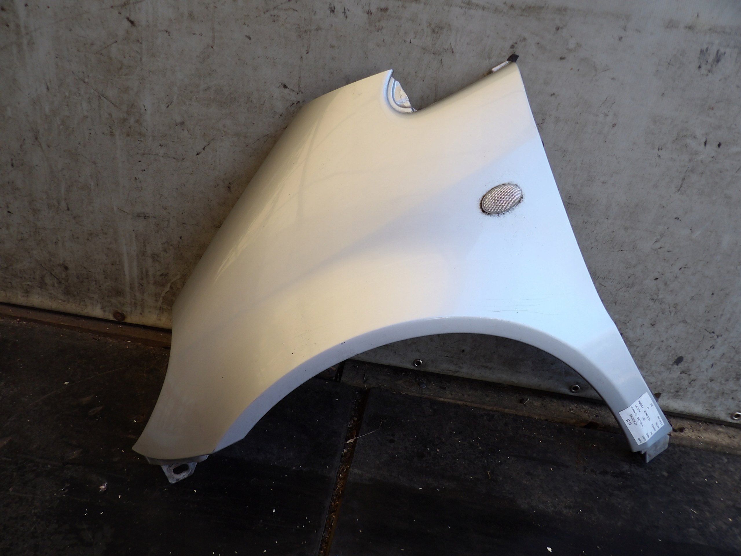 Mercedes A168 long fender left lak. 761