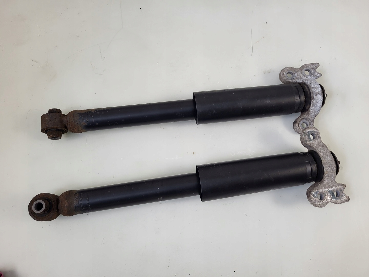 amortizer yl amortizeri 2.0 cdti OPEL INSIGNIA B monroe 3174301