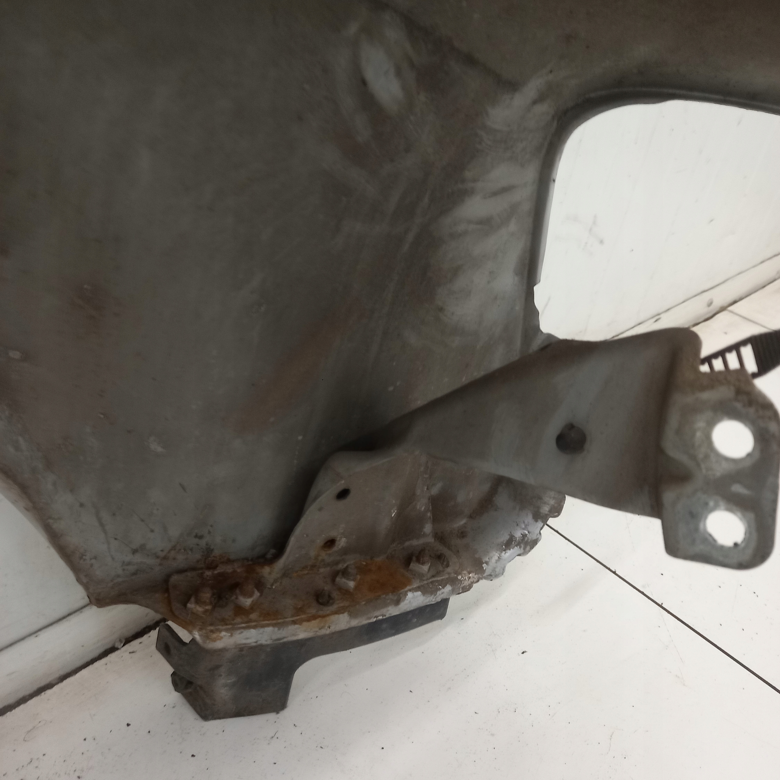 fender left front AUDI A4 B7