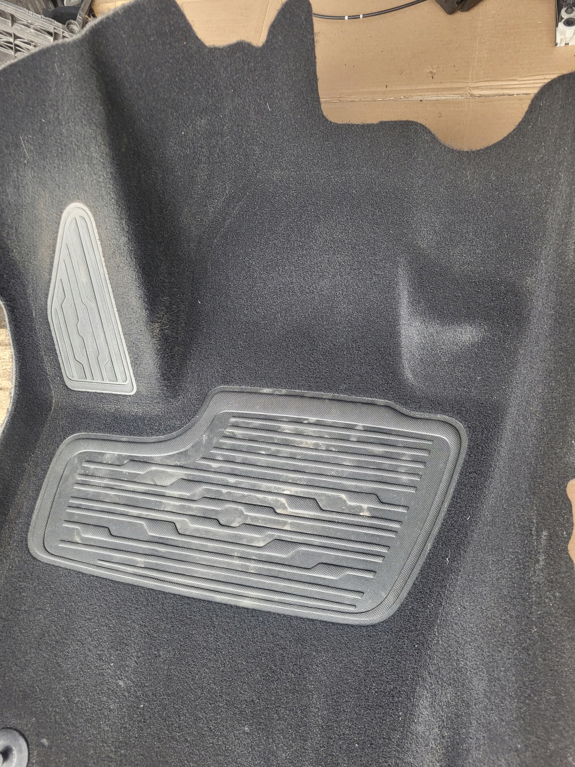 mats floor carpet left front driver´s ALFA ROMEO TONALE OE EUROPA