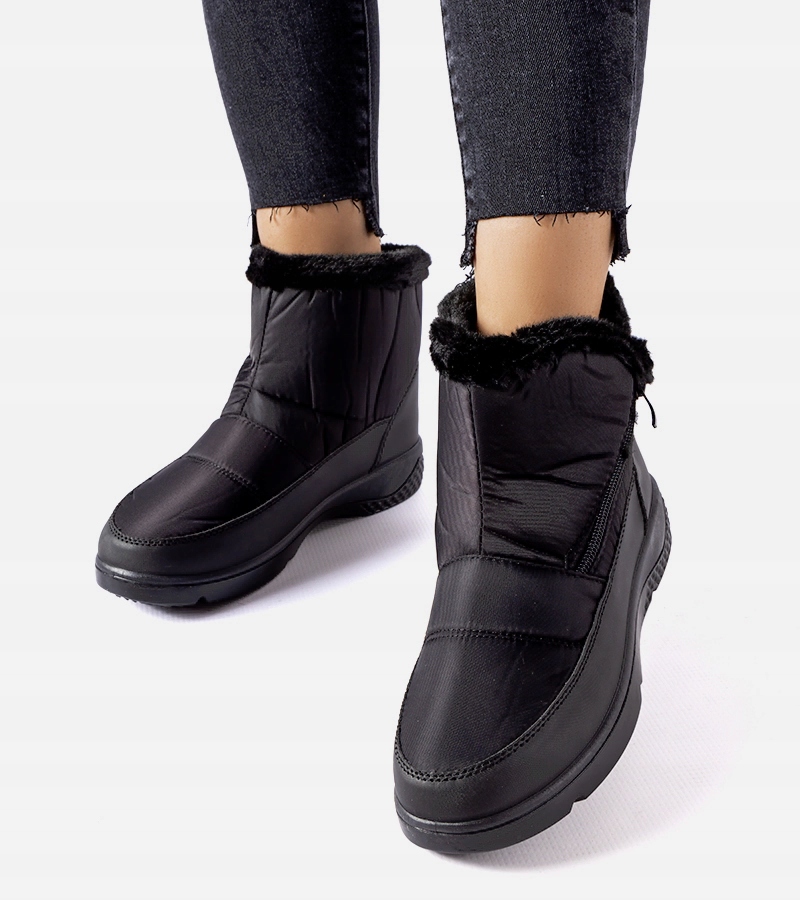 Czarne ocieplane śniegowce z suwakiem 25631 25631 rozmiar 38