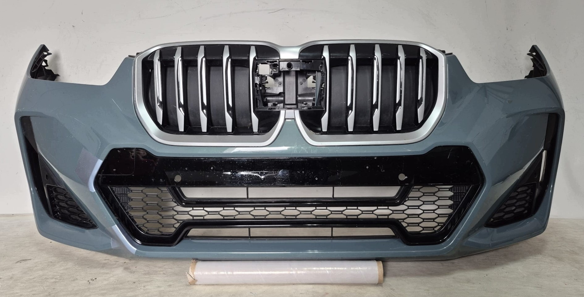 BMW X1 U11 m-packet 22- bumper front front PDC 8601652