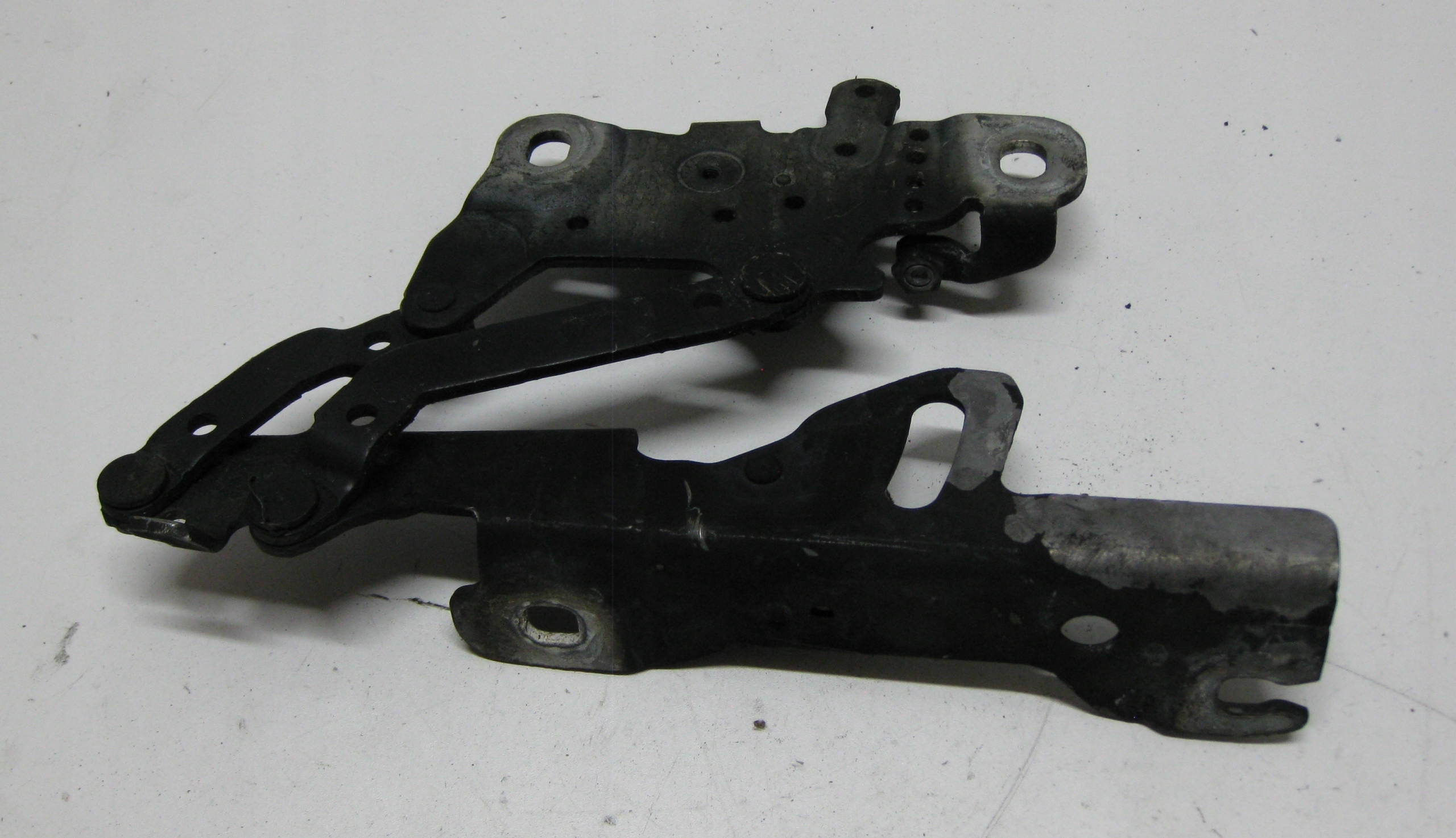 BMW F31 2.0D 14R hinge bonnets left right KOMPLET