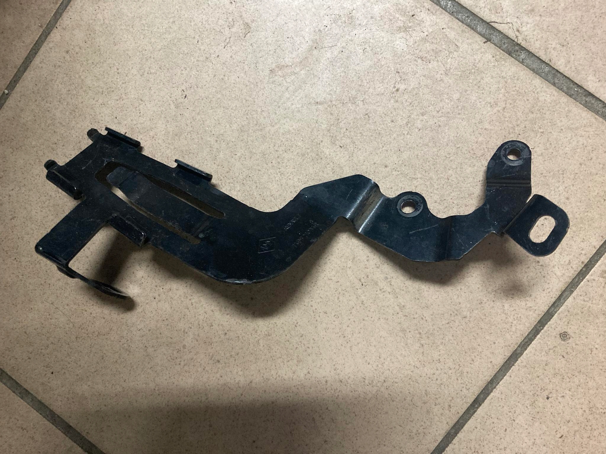 Halter filter WEGLOWEGO RENAULT KADJAR 149521034R