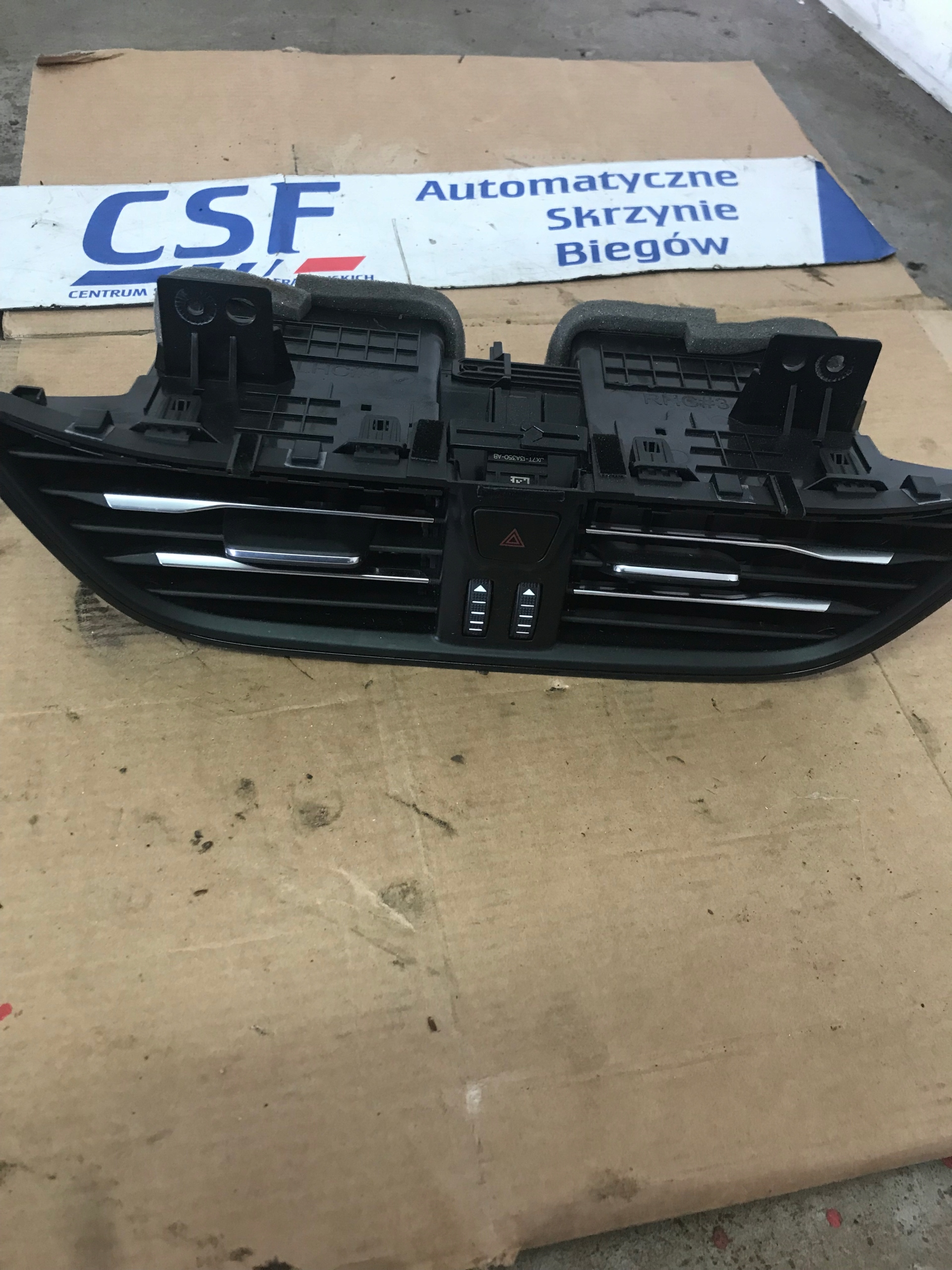 FORD FOCUS MK4 KRATKA NAWIEWU ŚRODKOWA ORYGINAŁ