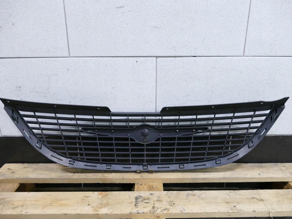 Chrysler OE 4857522AA решетка радиатора