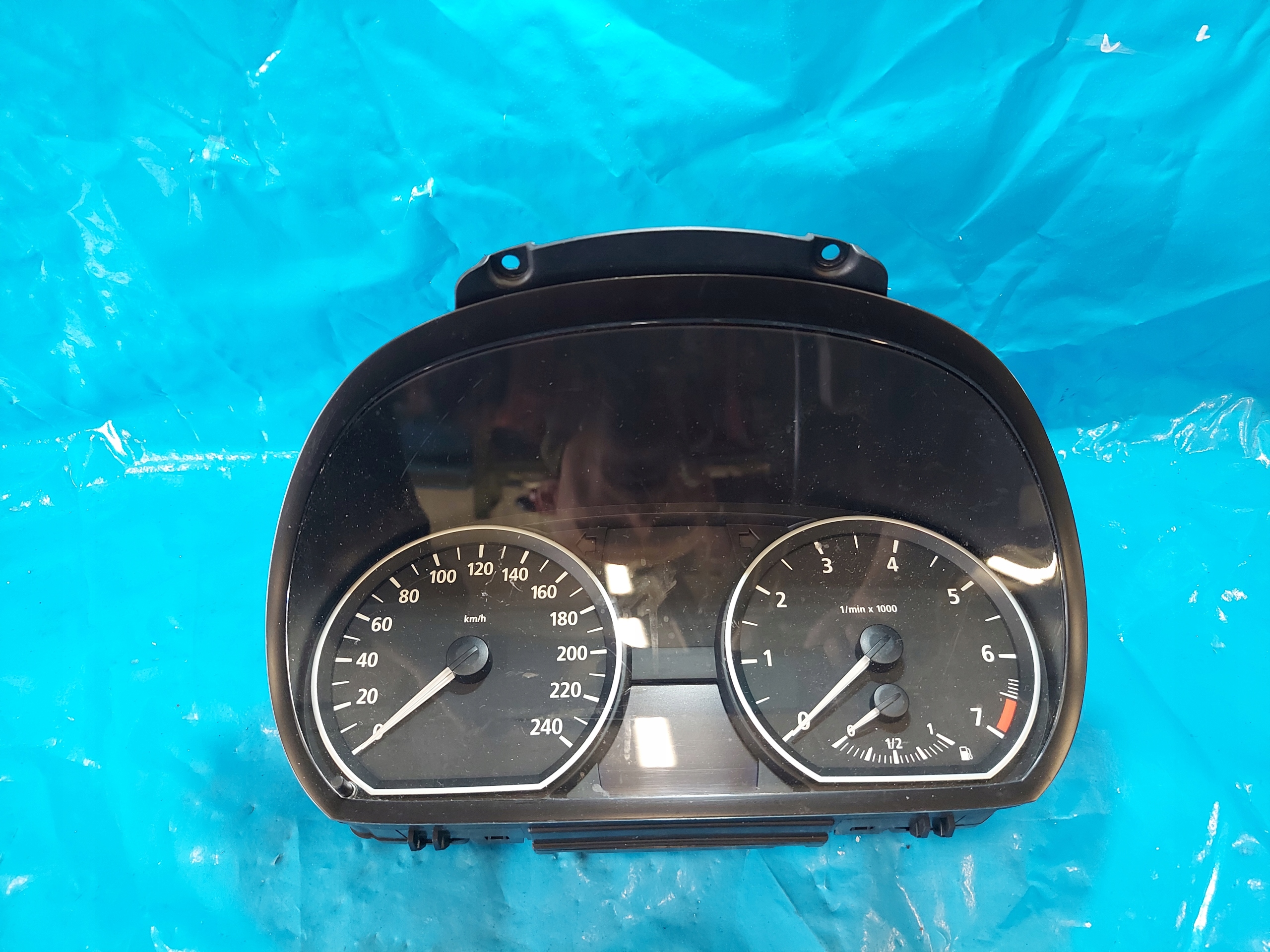 dials clock BMW 1 2.0 B 2006 R E87 911019105