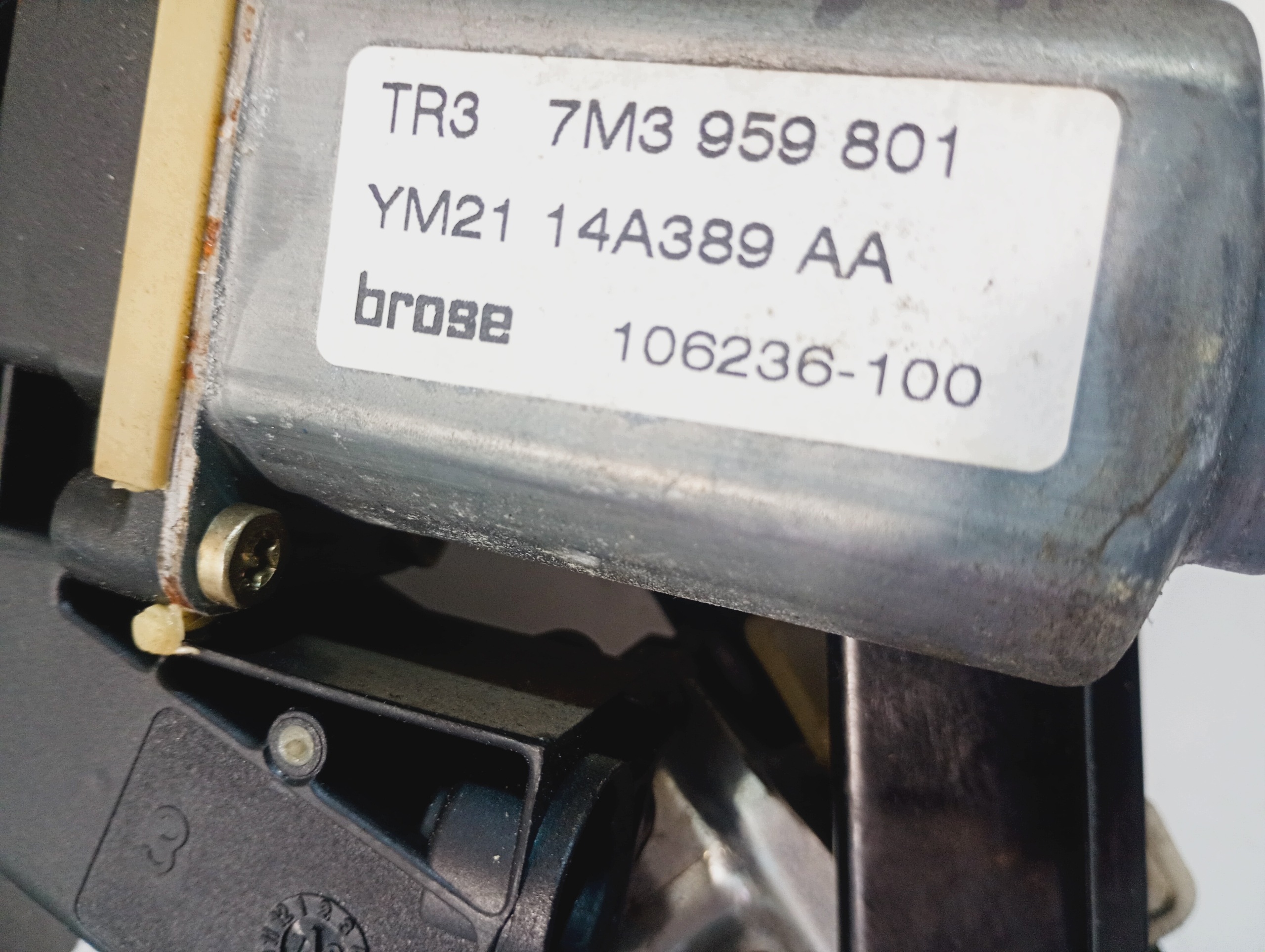 window regulator left front OE 7M3959801 VW Sharan 1 and 95-10