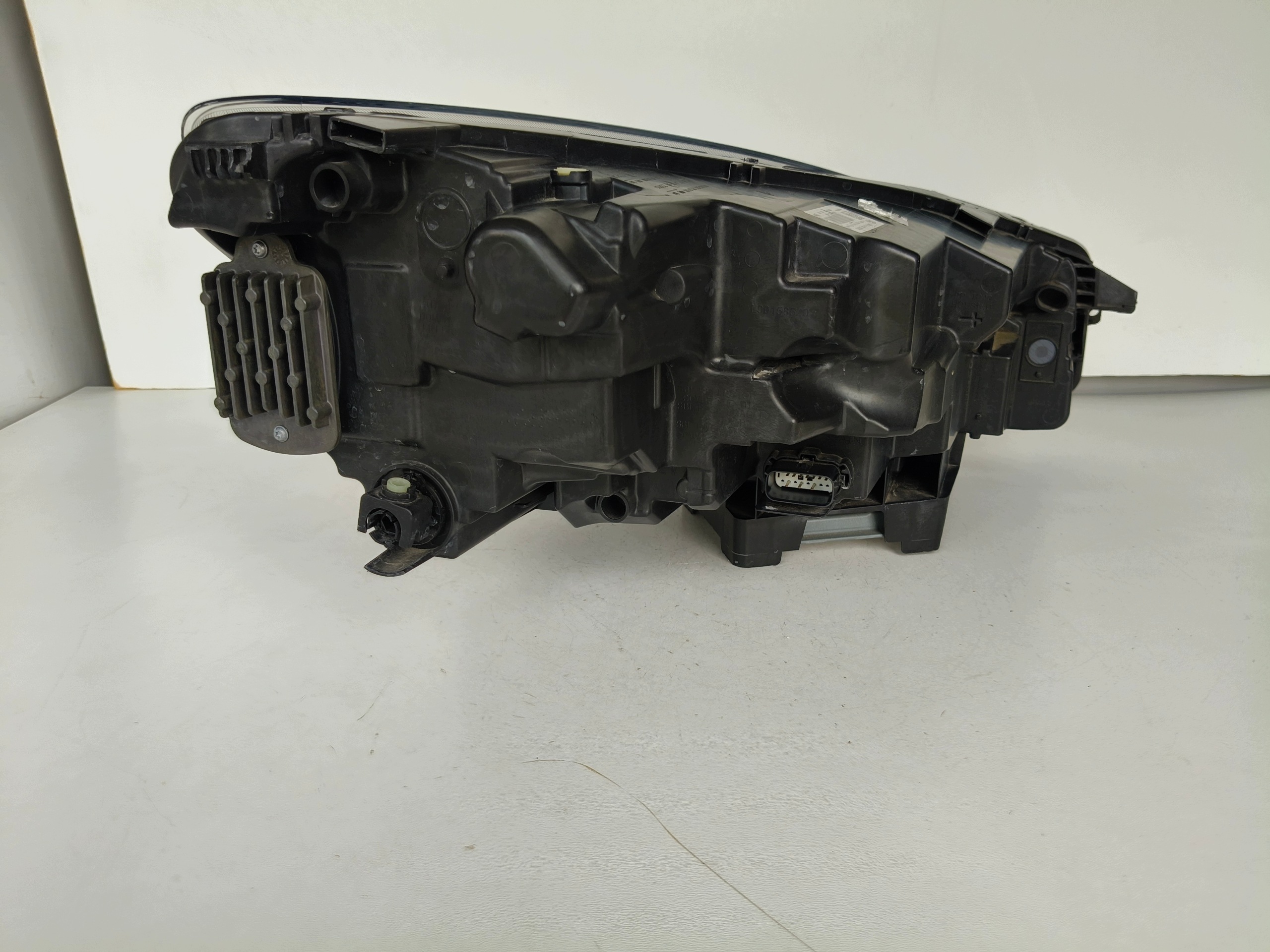 light left REFLEKTOR FORD KUGA MK3 19- FULL LED
