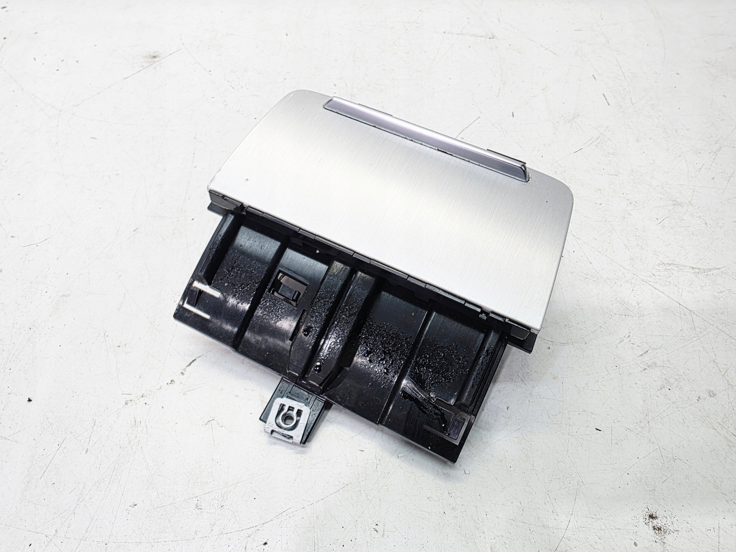ashtray passenger compartment front AUDI TT 8J 8J0857951A SZCZOTKOWANE