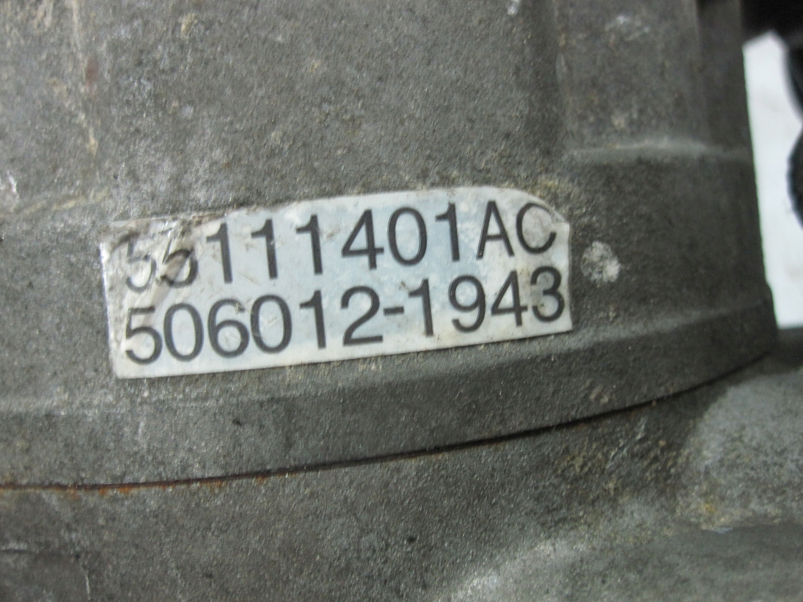 Dodge NITRO 2.8 VM52C 177KM 07r компрессор кондиционера 55111401AC