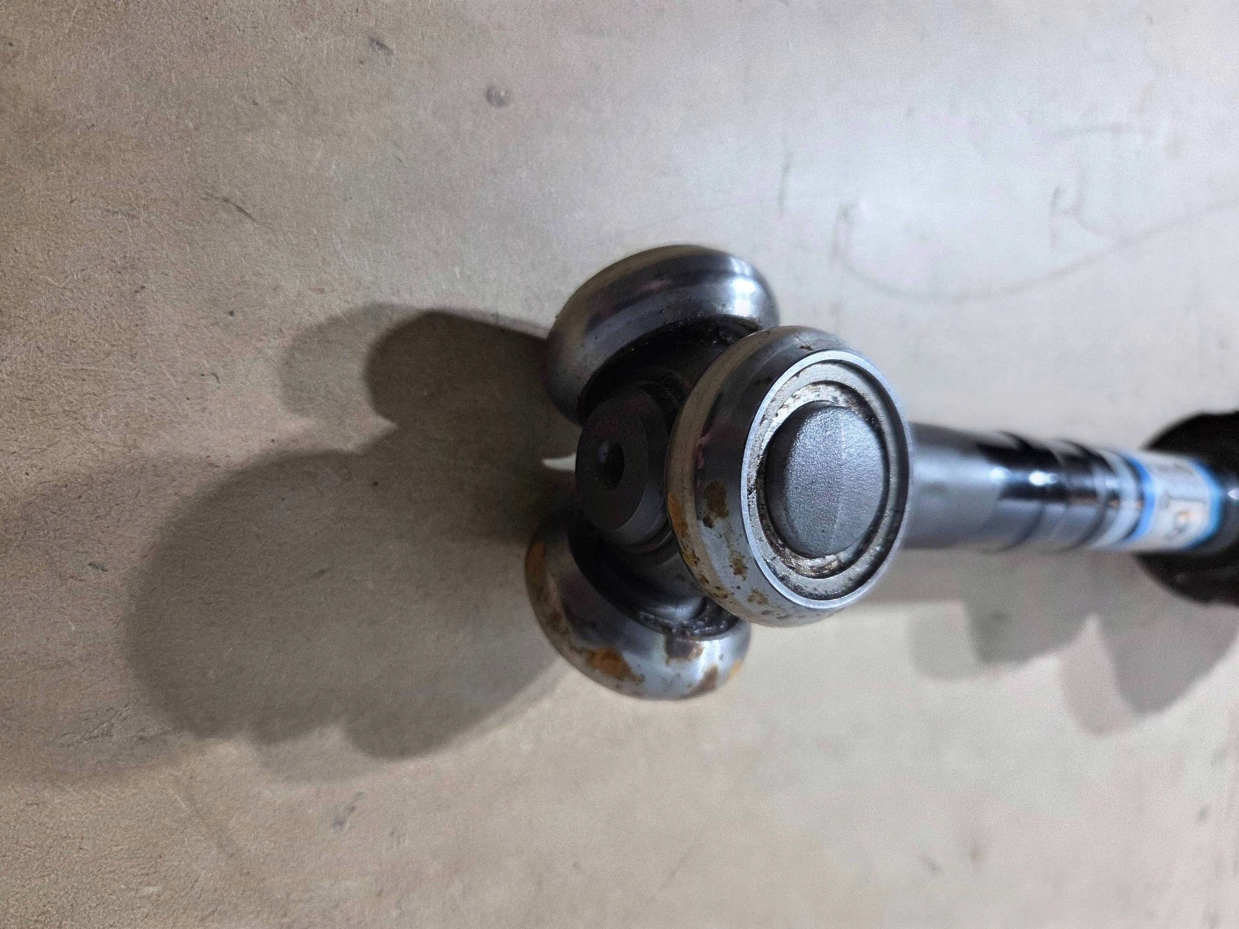 Lexus NX 300 H semi-axis front left 4342078020 (P714)