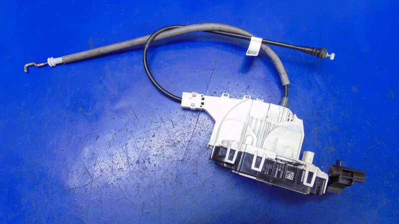 lock door left front 4 PINY EUROPA MERCEDES SPRINTER A910 A907 18-25R