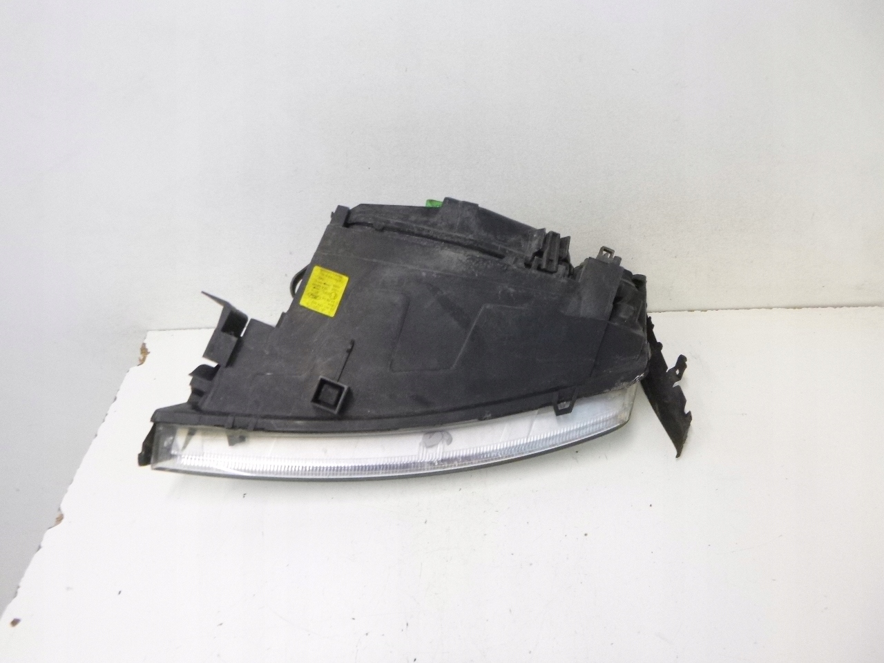 light front Ford Mondeo III 04r.
