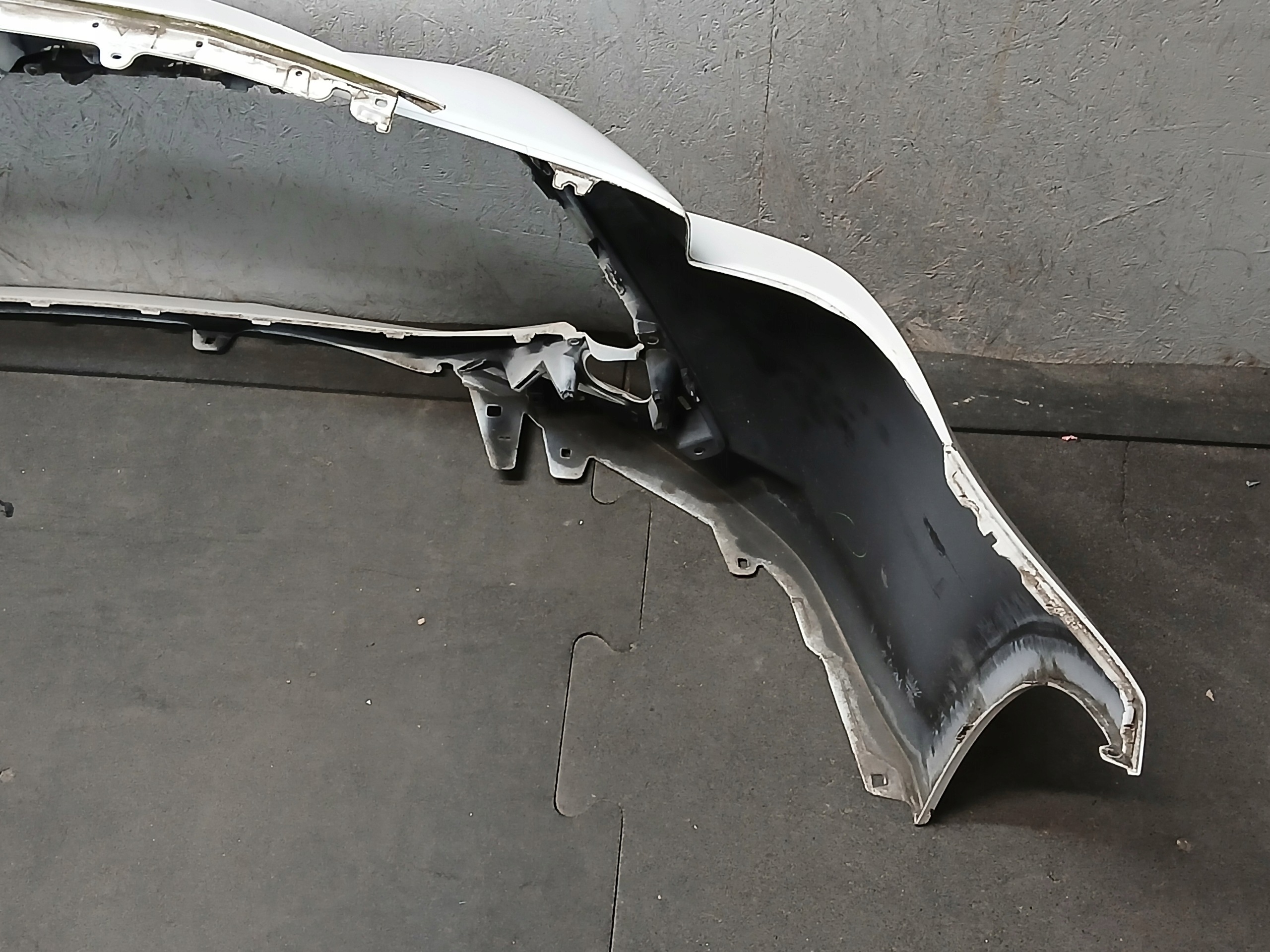 bumper front TOYOTA COROLLA E21 HB KOMBI