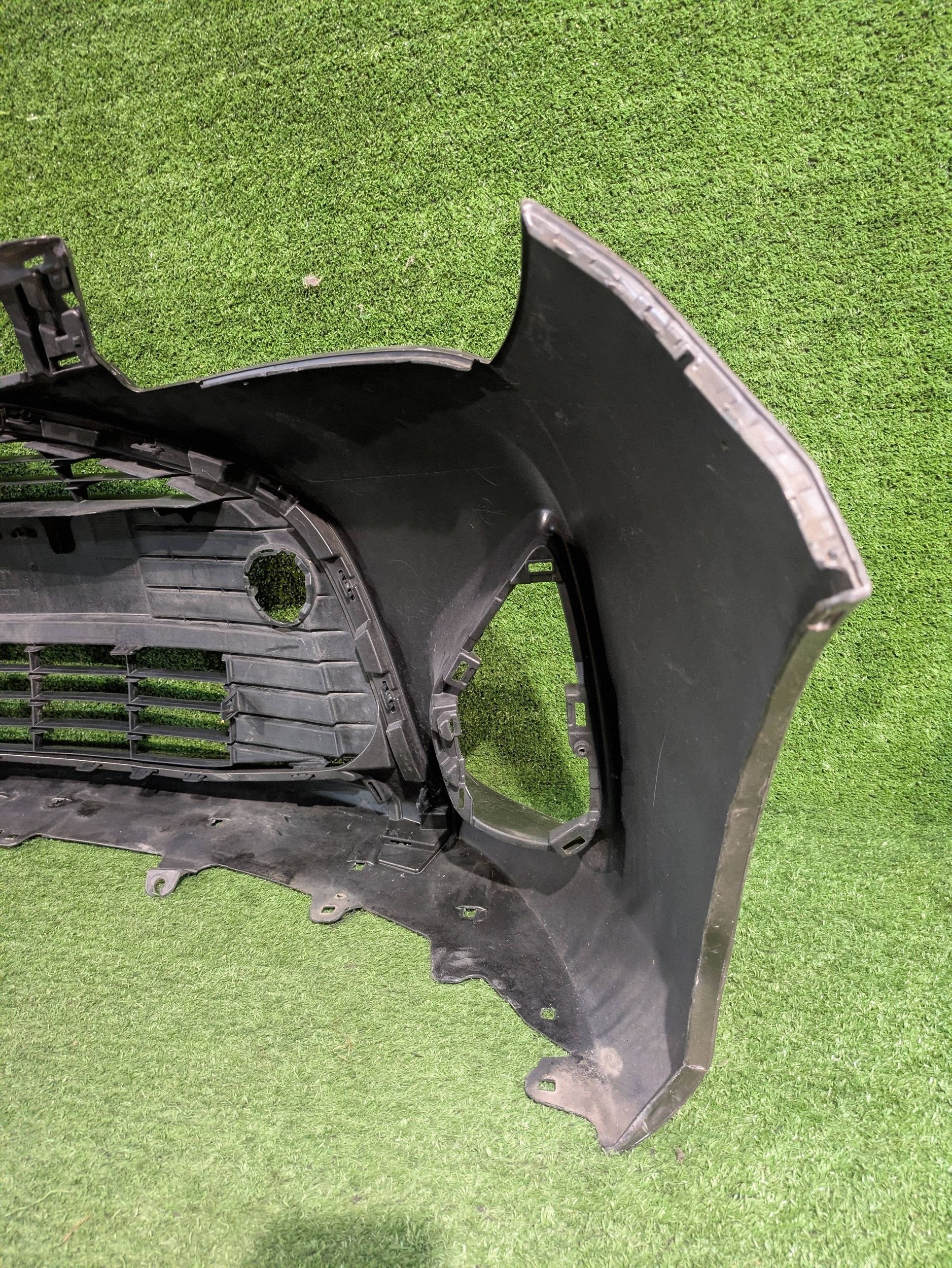 front bumper front TOYOTA YARIS III 14-17 NR.Z9798