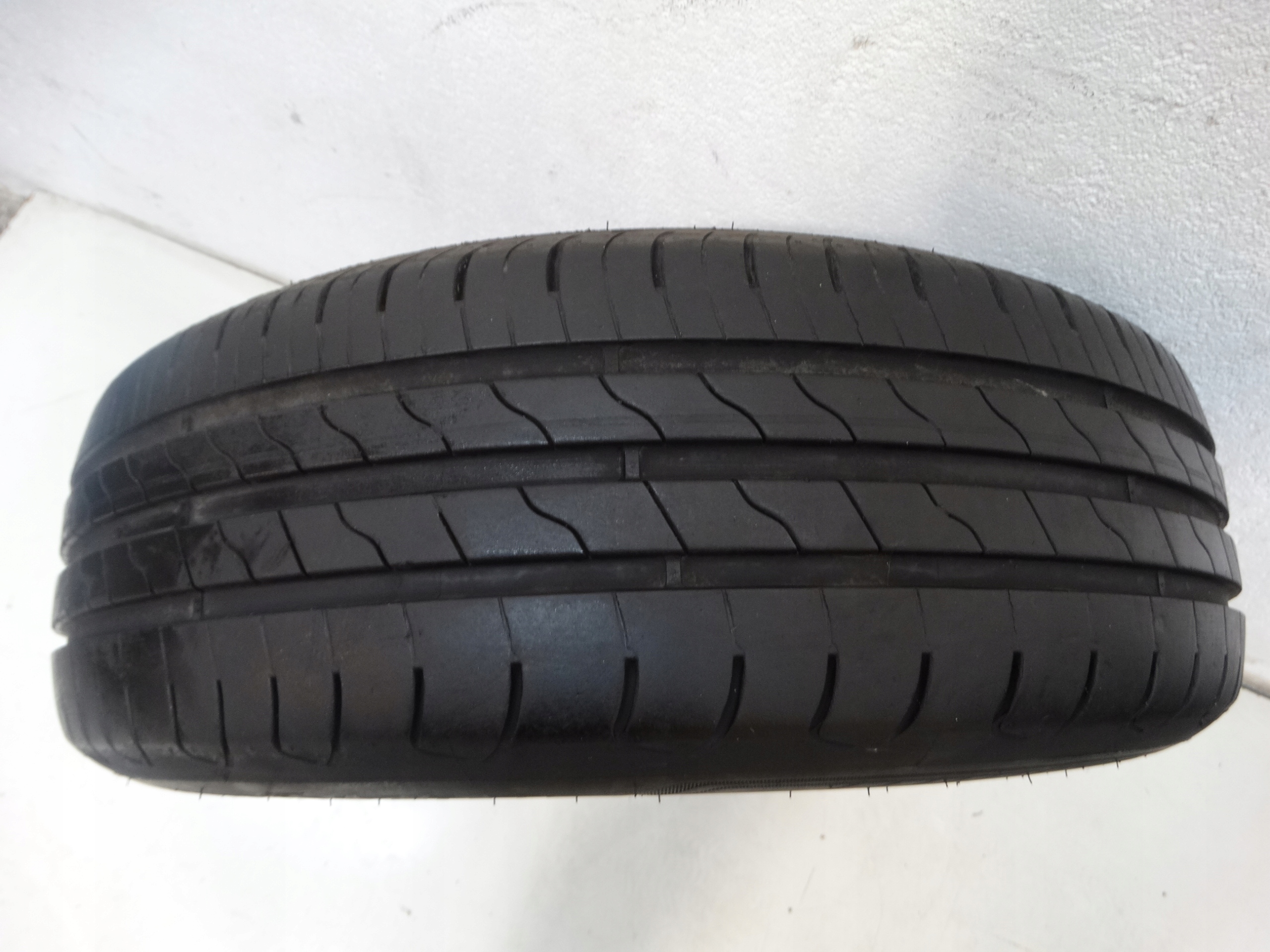 gomma LETNIA GOODYEAR EFFICIENTGRIP COMPACT2 185/65R15 88T BIEZNIK-6,8MM