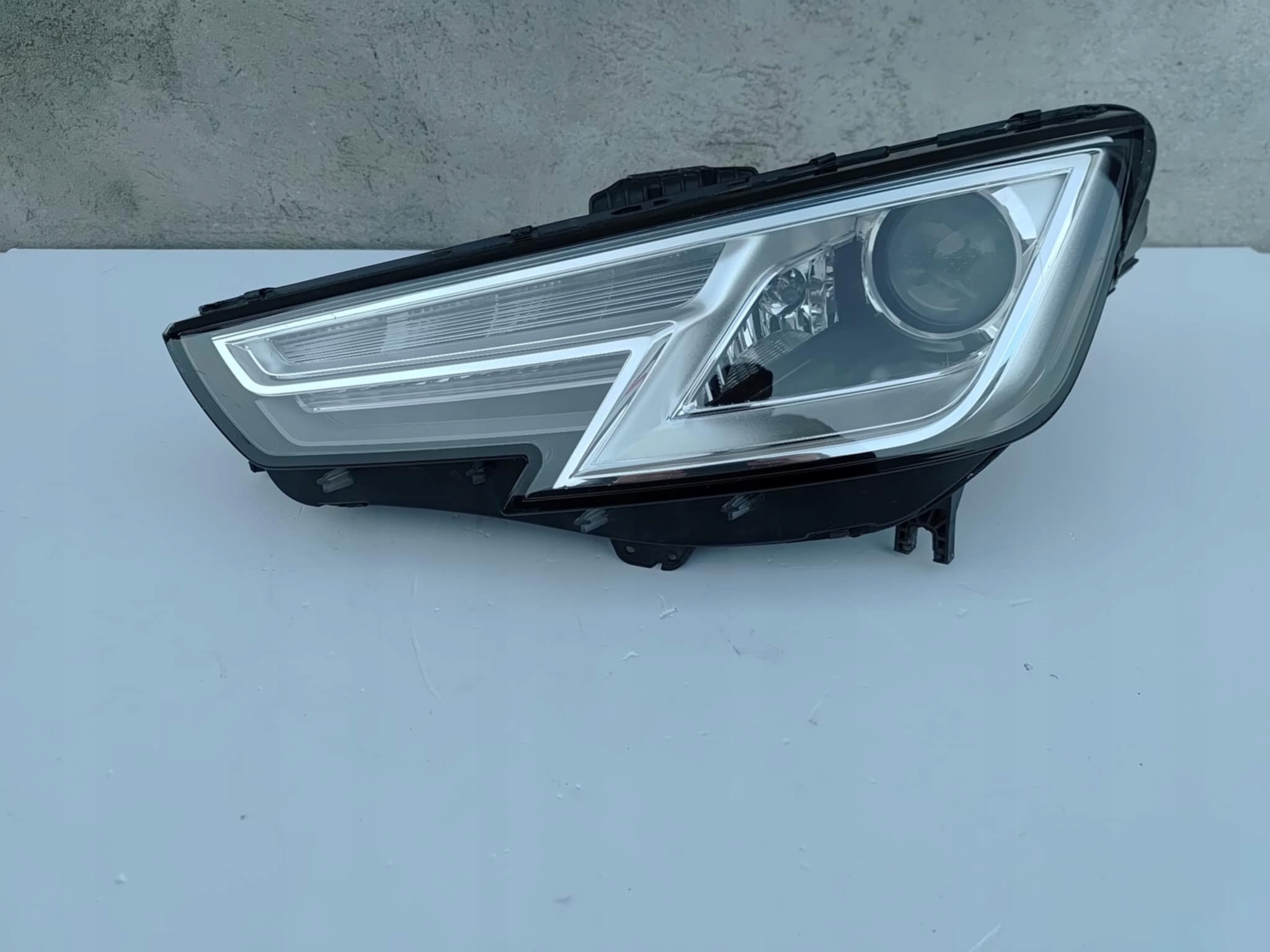 FRONTSCHEINWERFER AUDI A4 B9 8W0941005 BI-XENON LINKS SCHEINWERFER HEADLIGHT